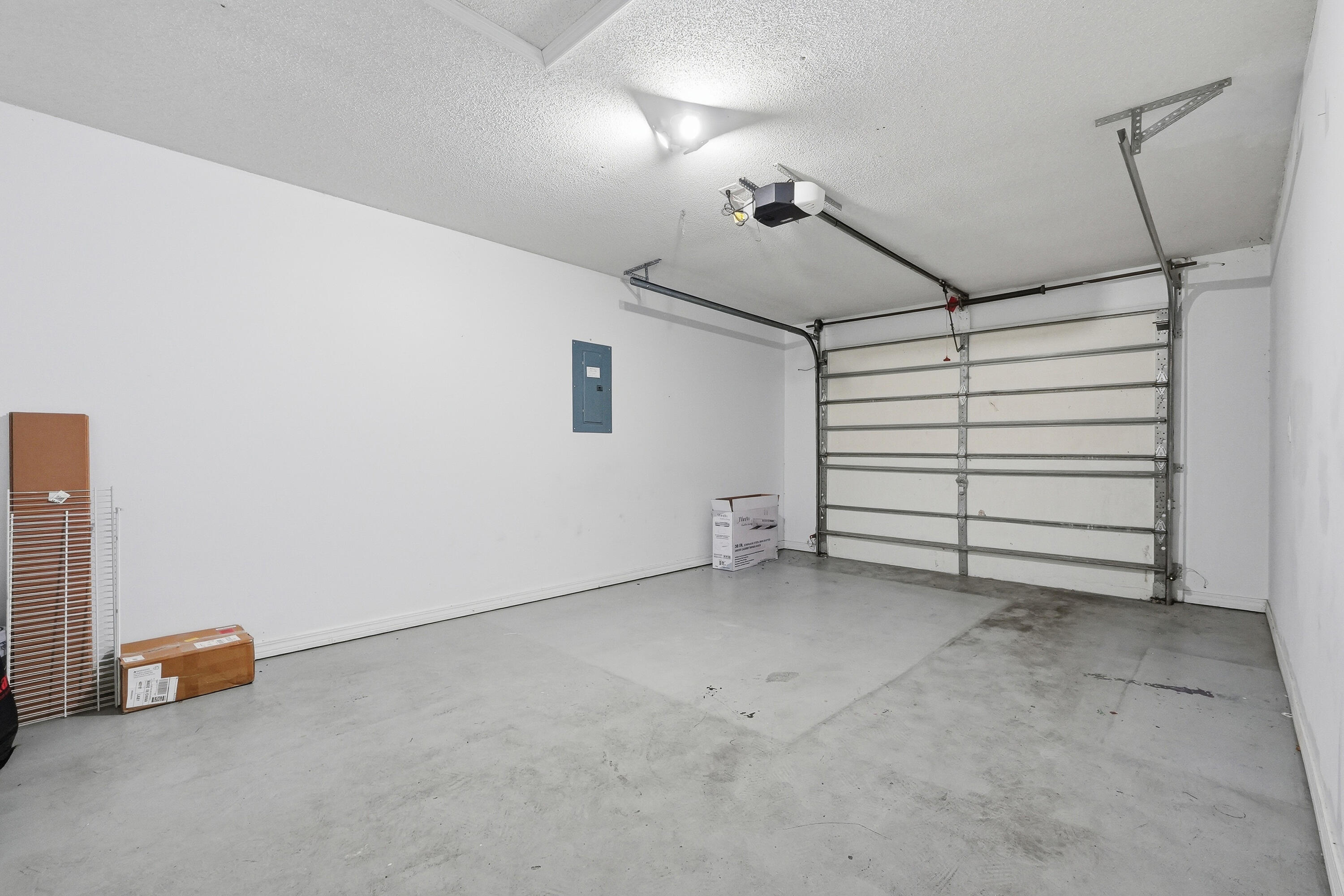 METES & BOUNDS - Residential Lease
