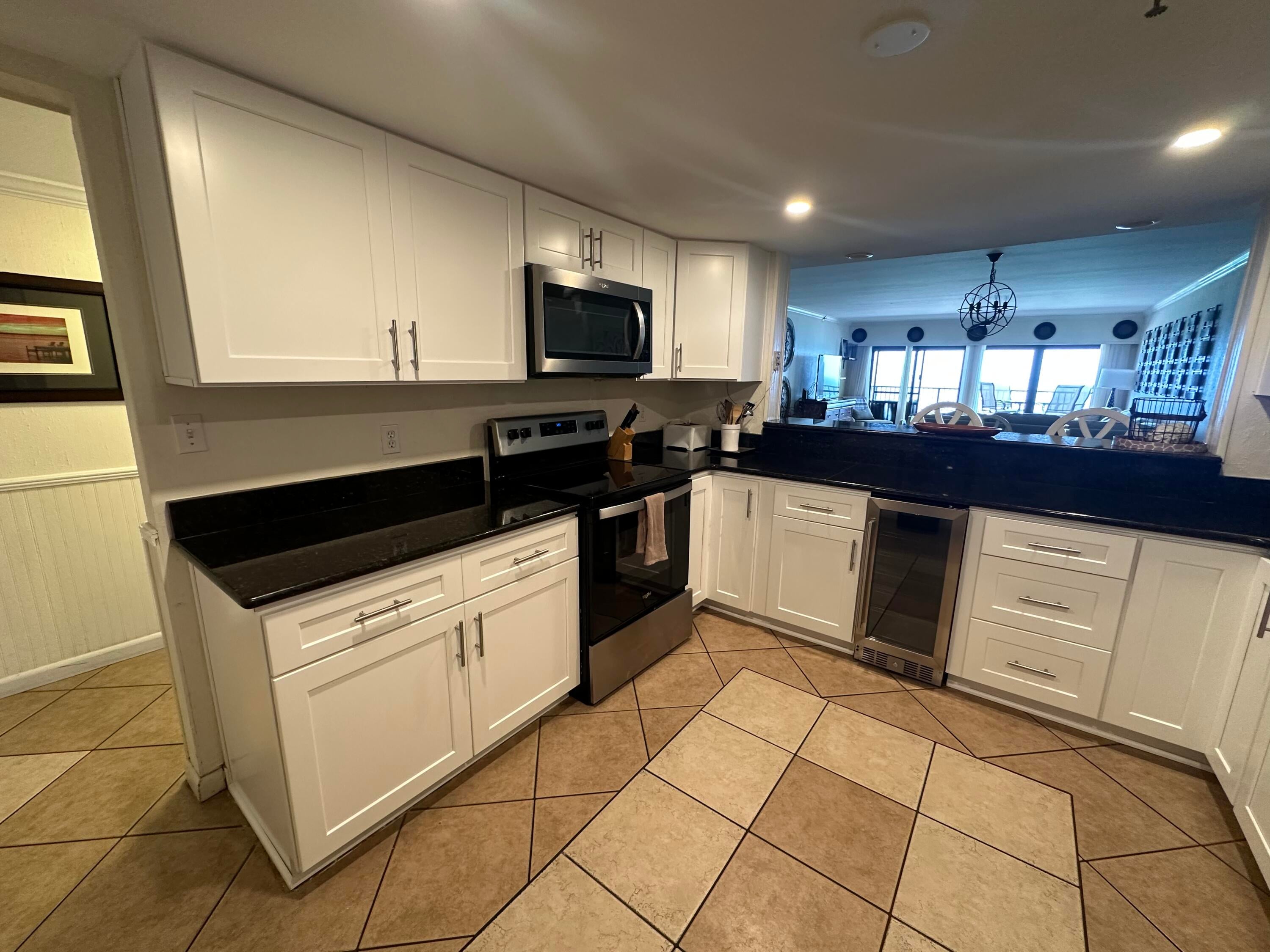 BREAKERS EAST - Residential