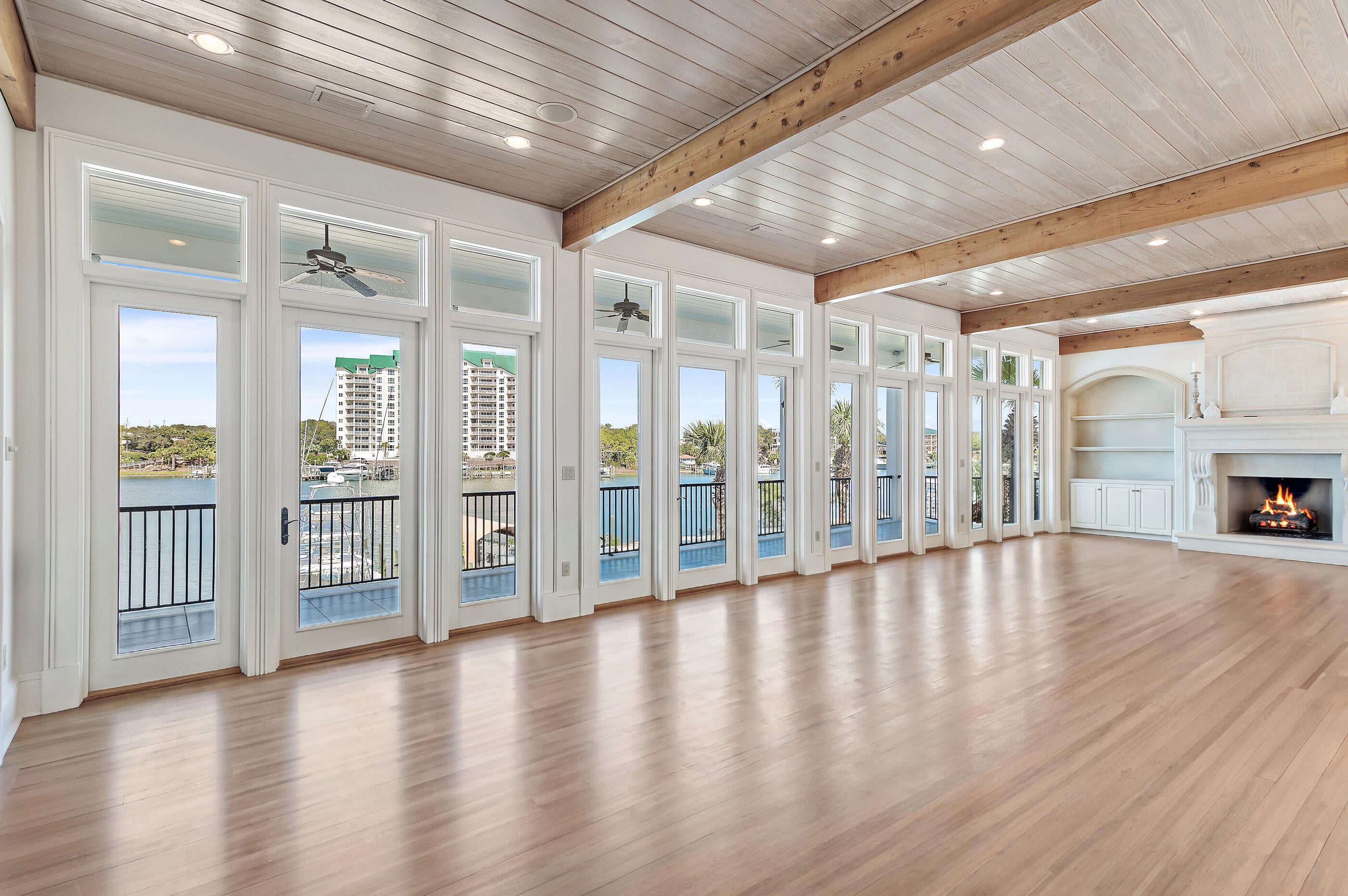 HOLIDAY ISLE - Residential