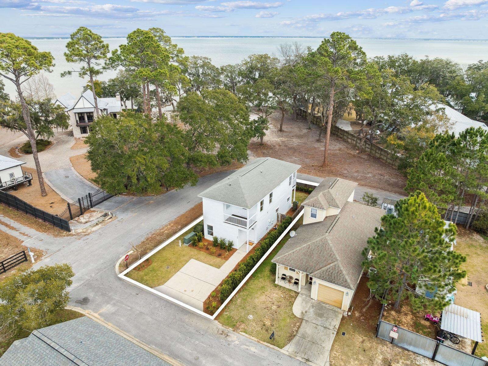 PINE TRACE - Residential