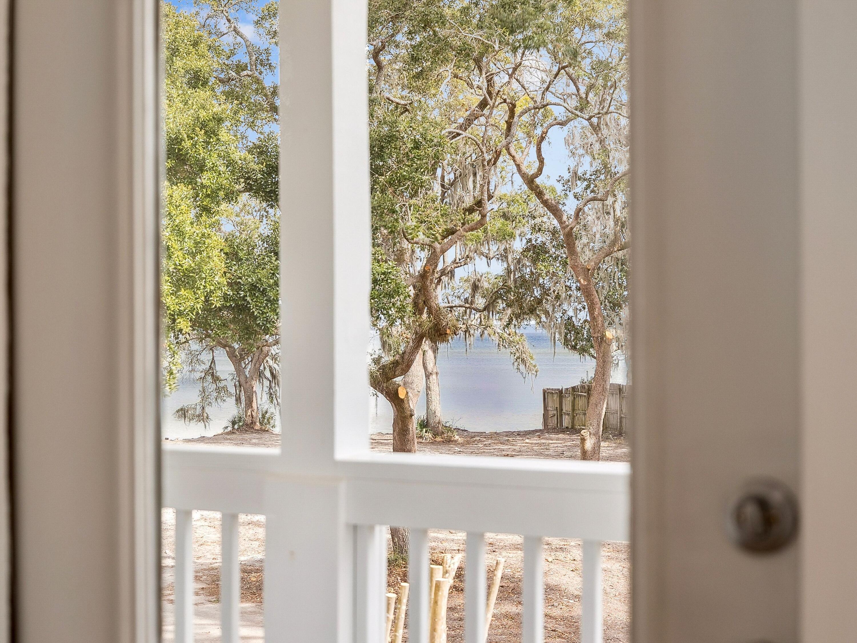PINE TRACE - Residential