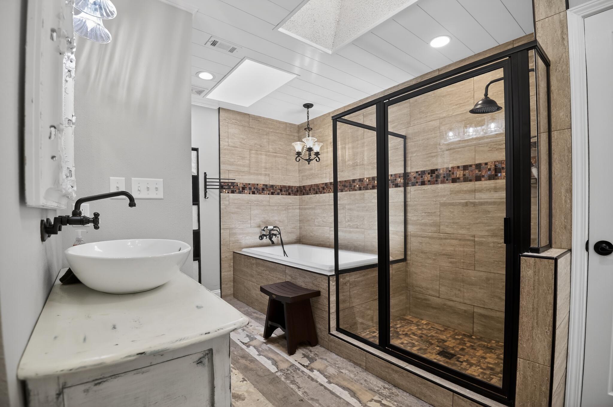 GLENEAGLES GREEN BLUEWATER BAY - Residential