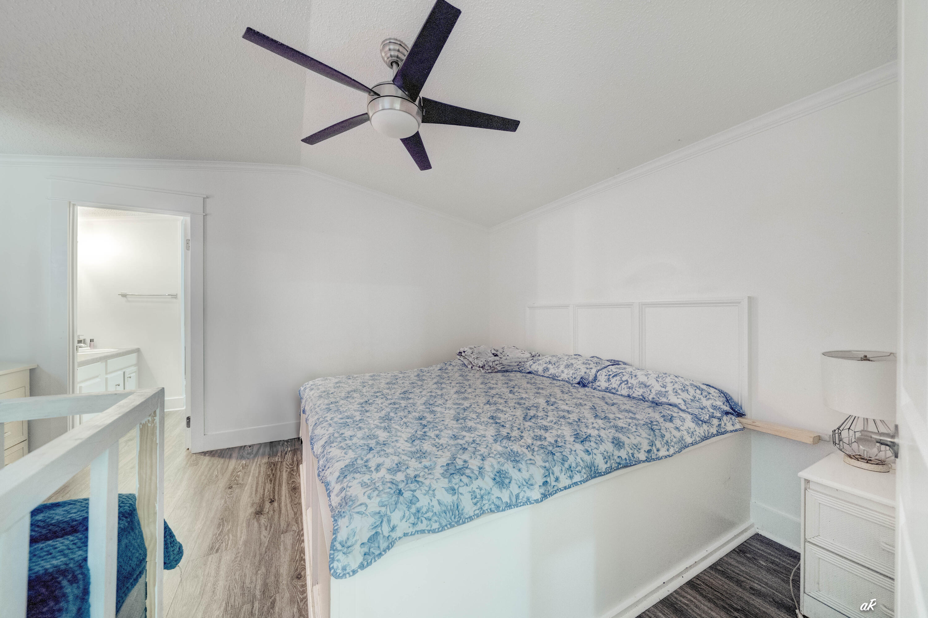 THE PINES - Residential