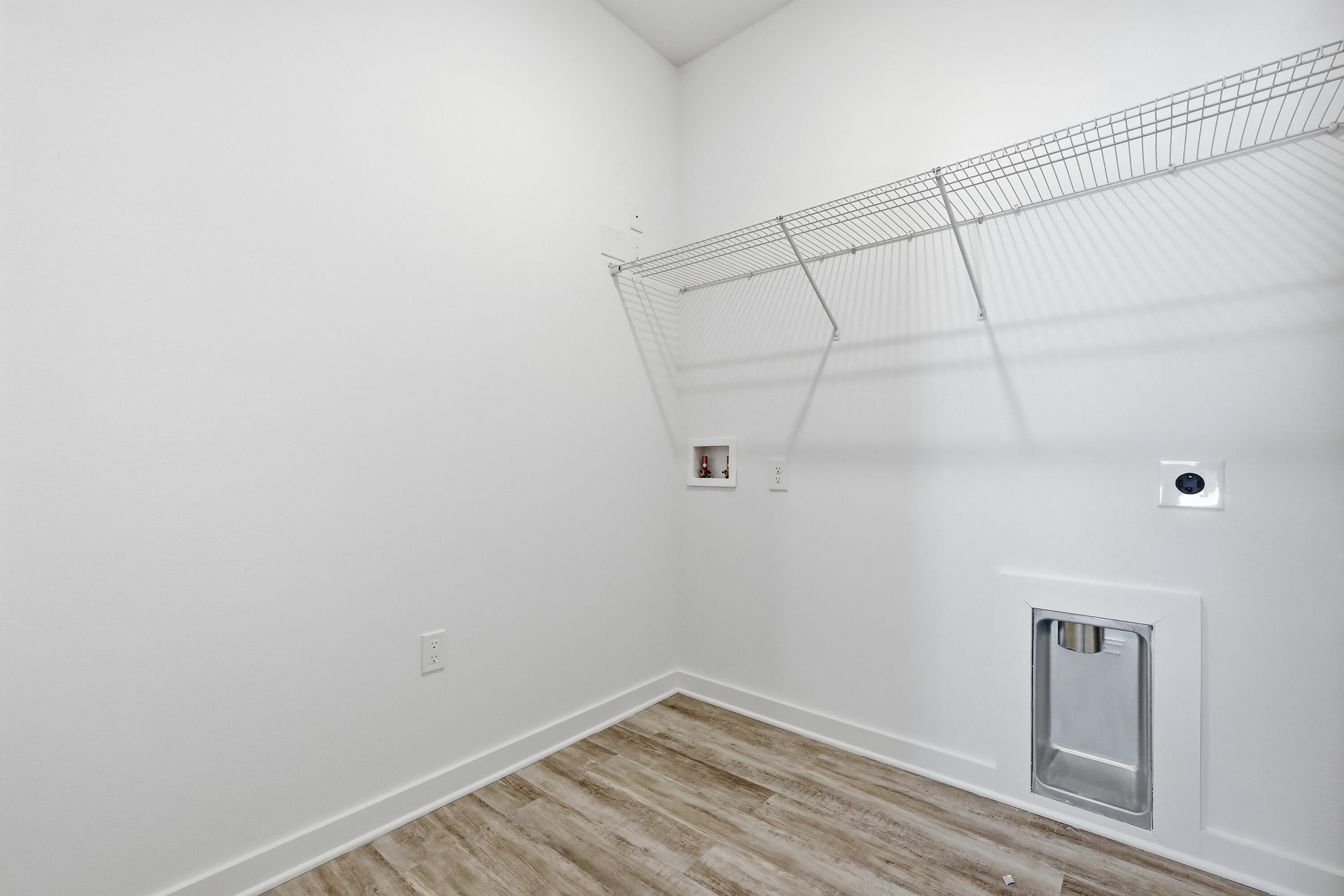 Owl's Head East - Residential Lease
