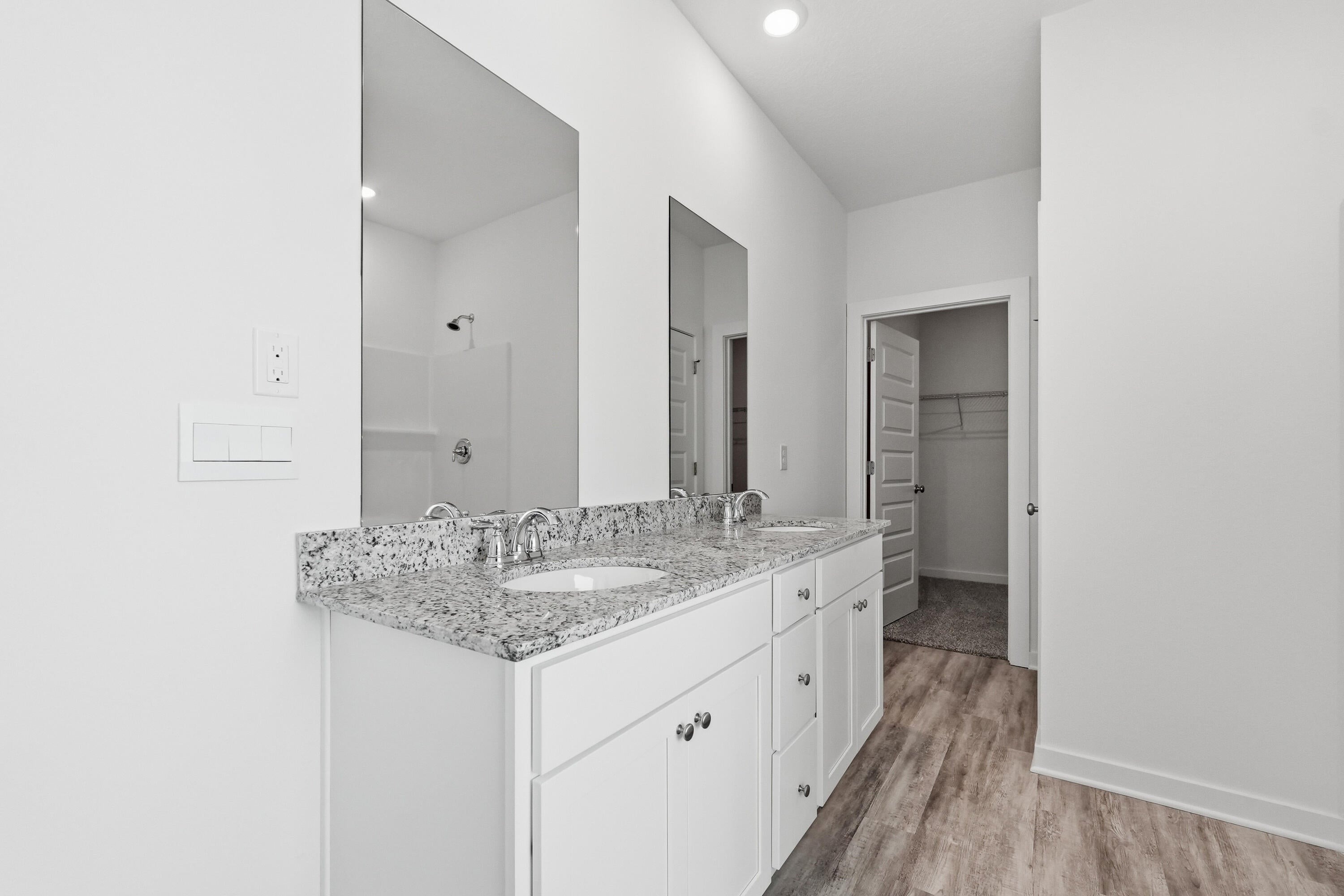 Owl's Head East - Residential Lease