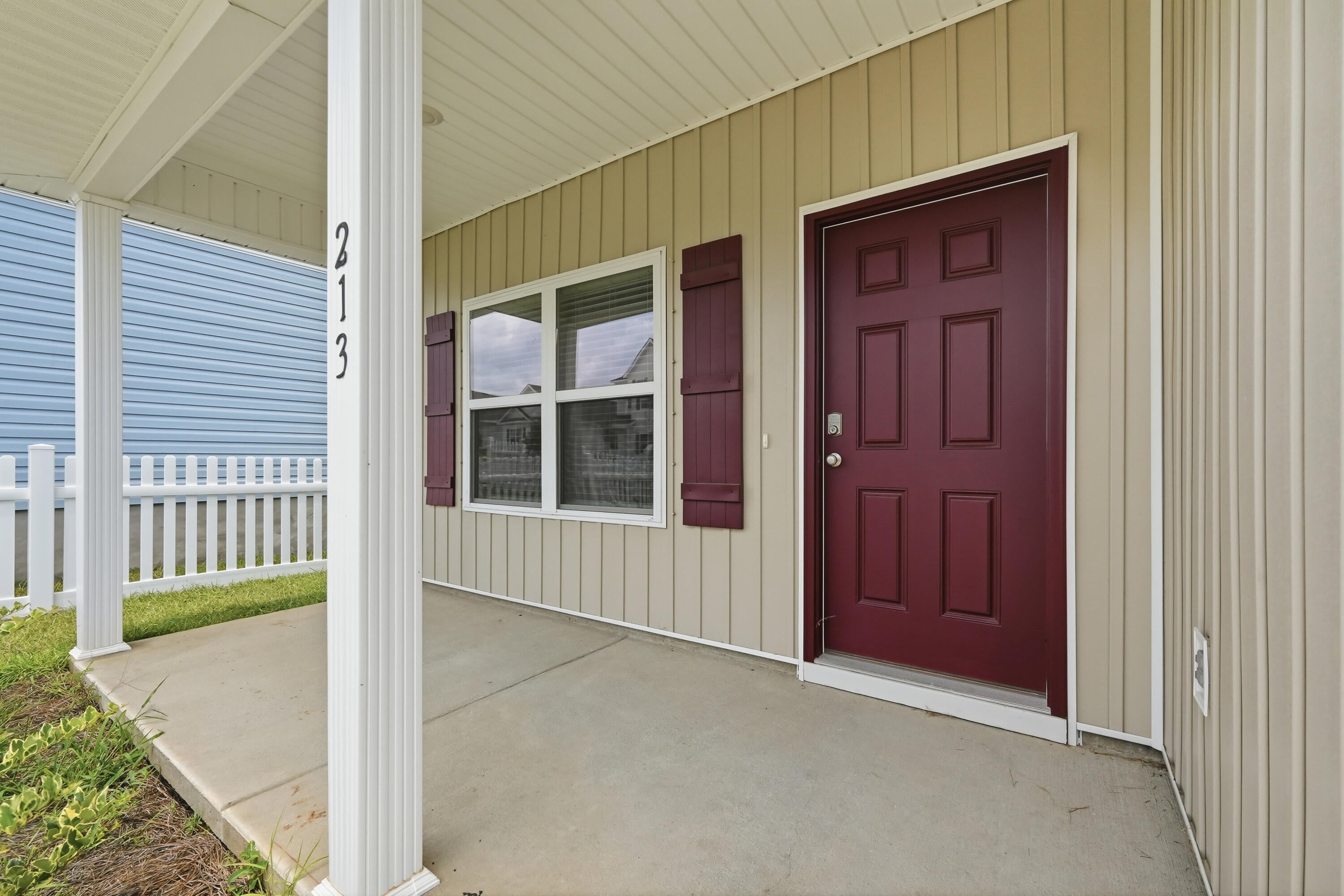 Owl's Head East - Residential Lease