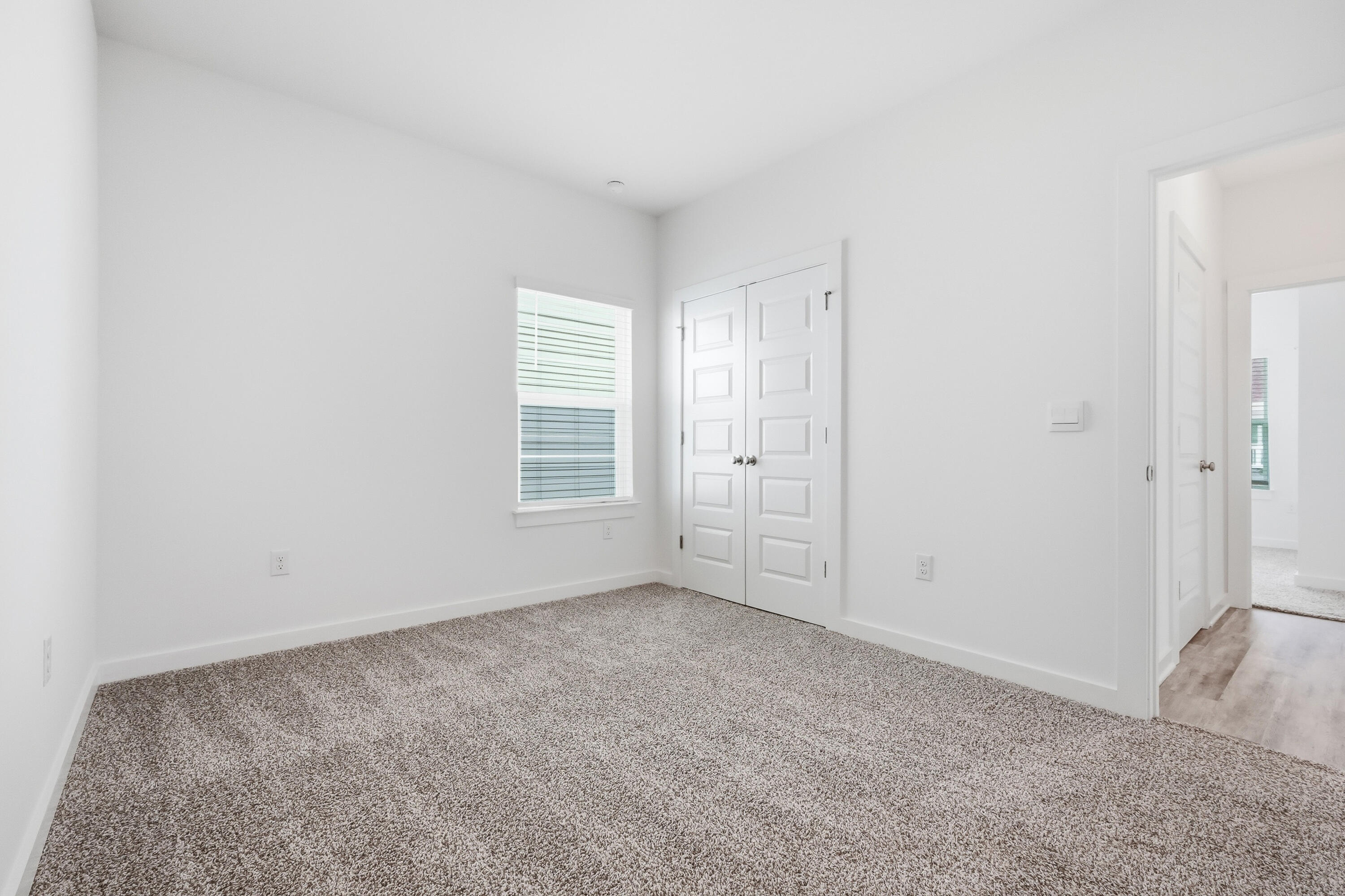 Owl's Head East - Residential Lease