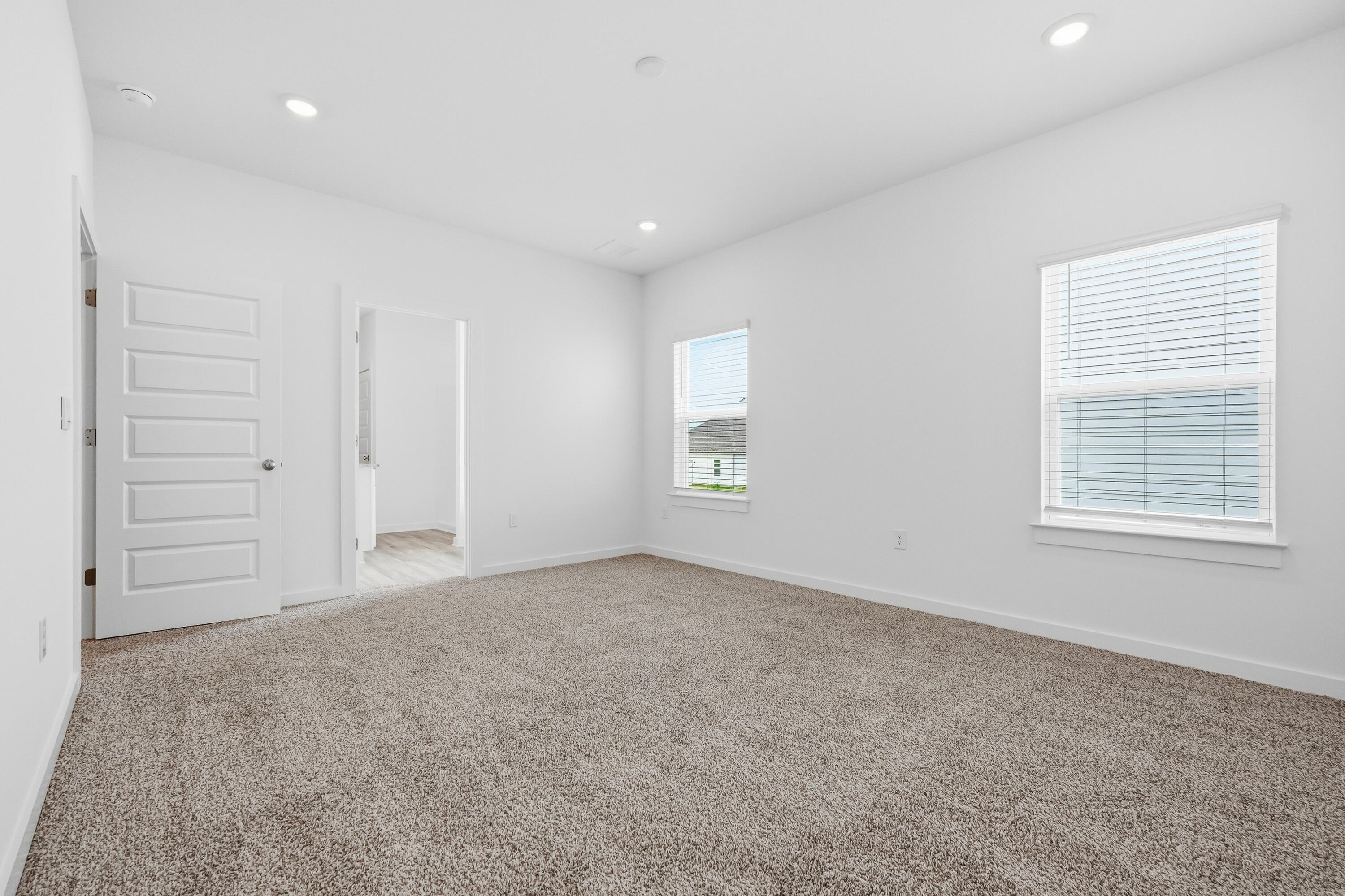 Owl's Head East - Residential Lease