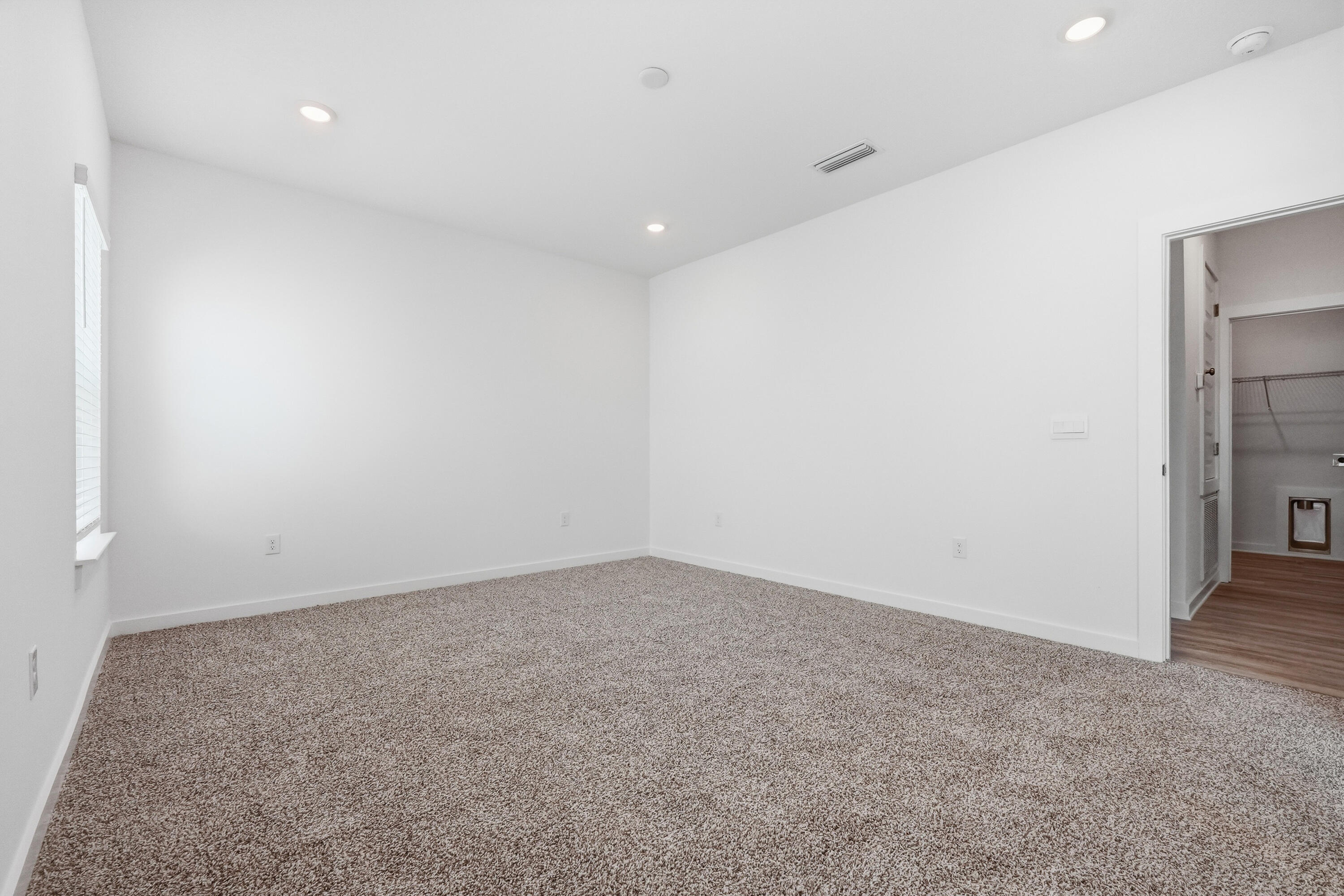 Owl's Head East - Residential Lease