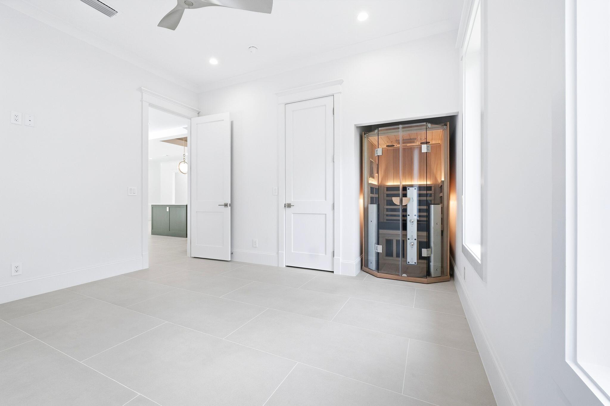 BAYTOWNE AVE EAST - Residential