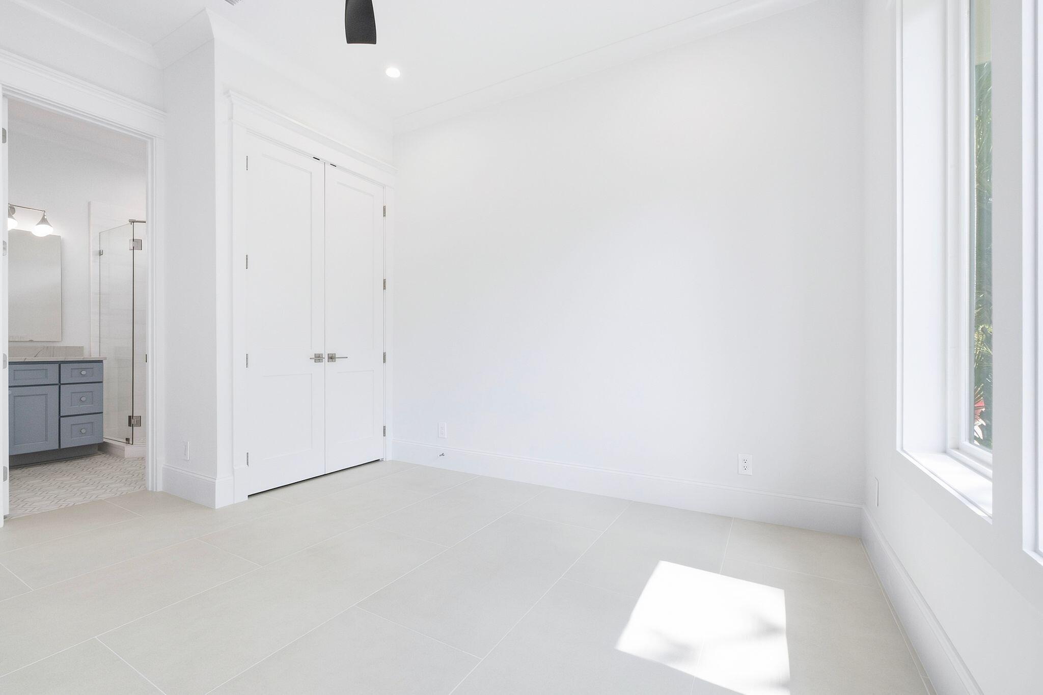 BAYTOWNE AVE EAST - Residential