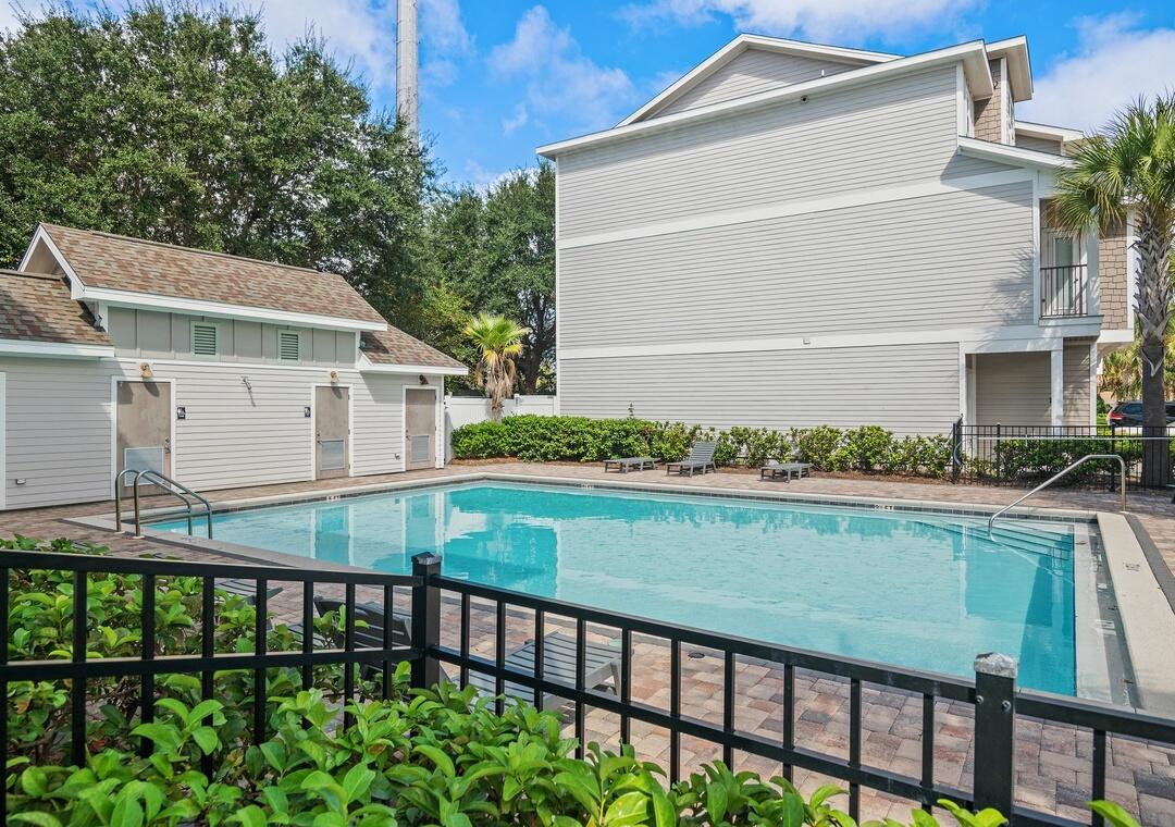 DRIFTWOOD DRIVE TOWNHOMES - Residential