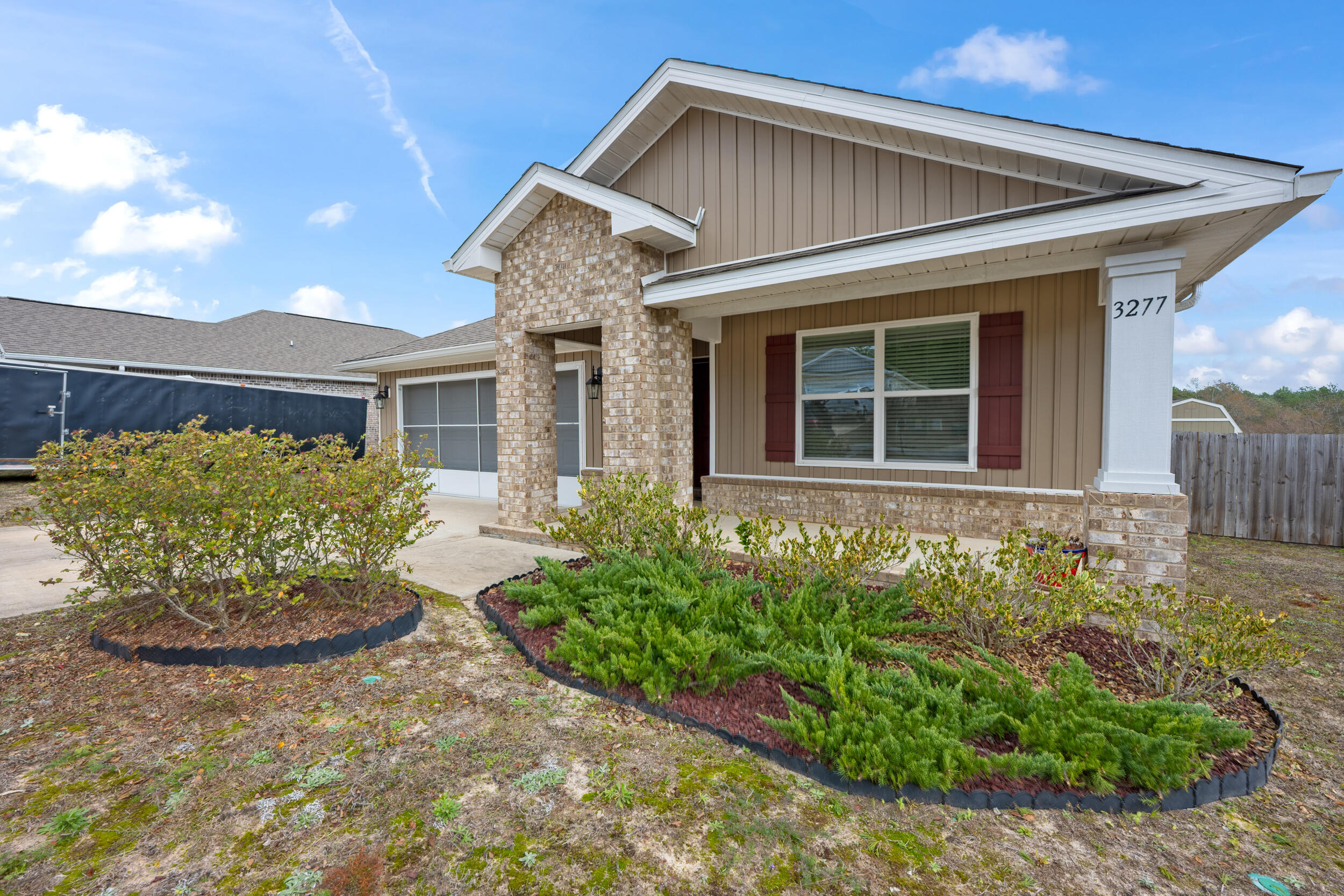 LAKERIDGE EST - Residential