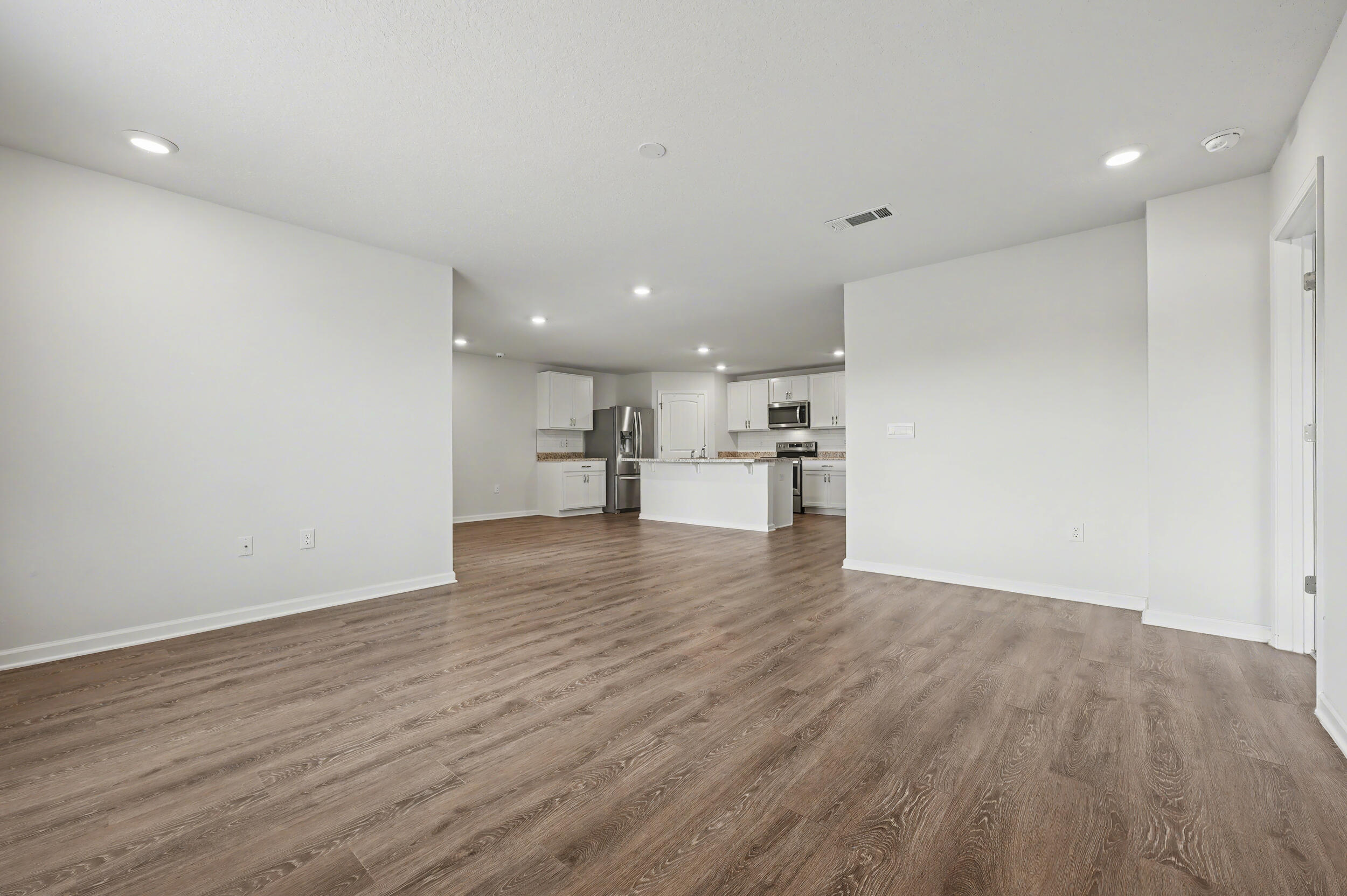 LAKERIDGE EST - Residential