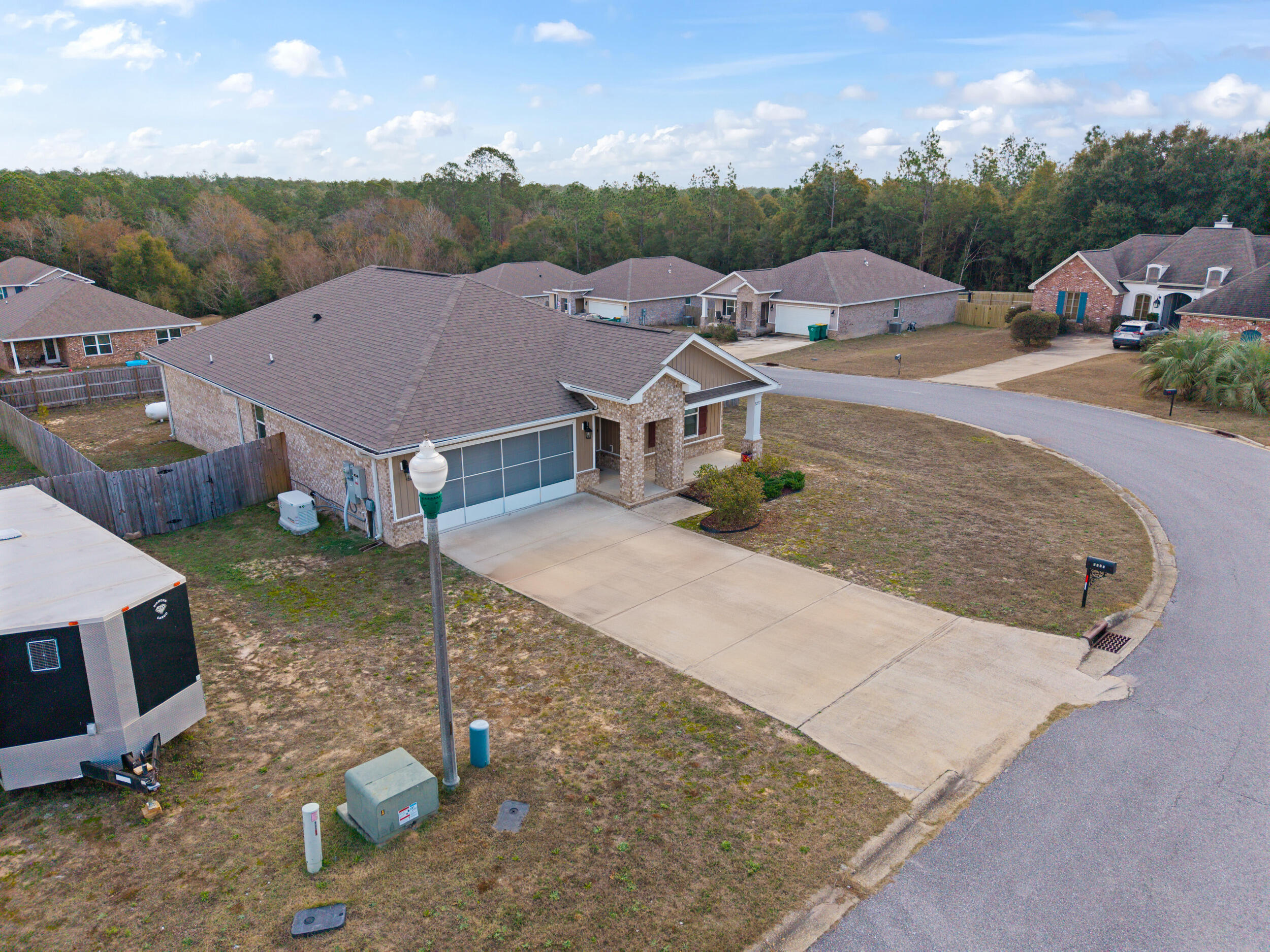 LAKERIDGE EST - Residential