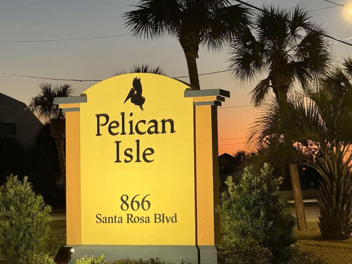 PELICAN ISLE - Residential