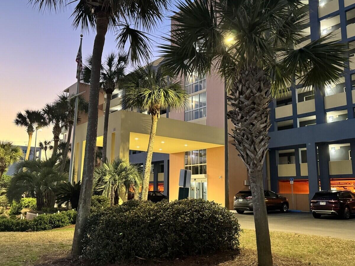 PELICAN ISLE - Residential