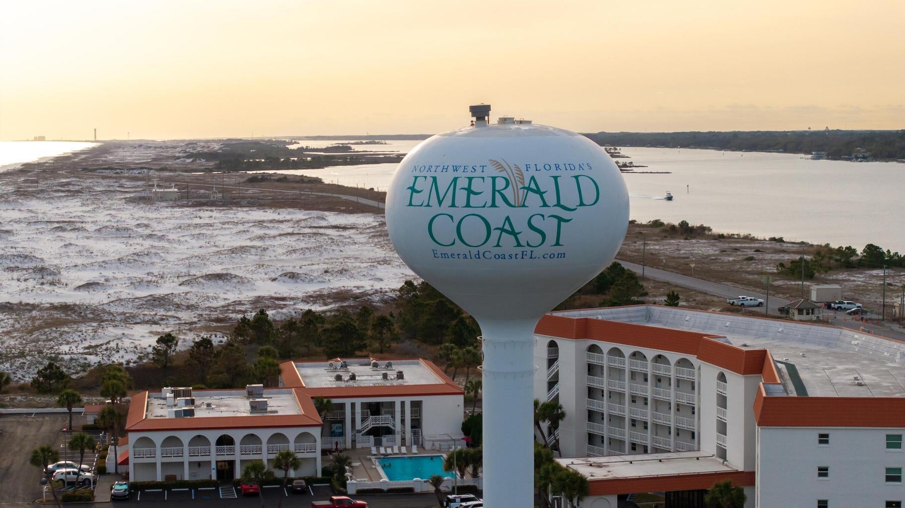 PELICAN ISLE - Residential