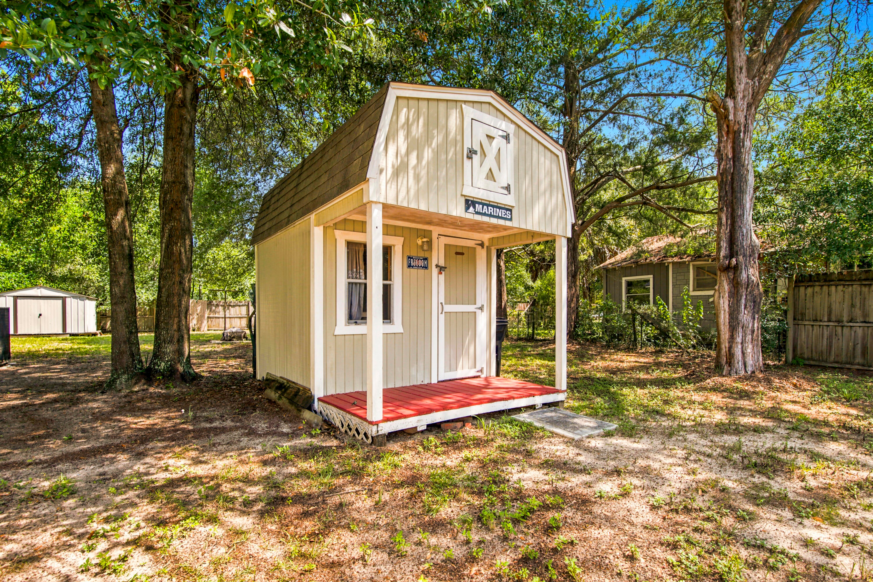 TOWN OF DEFUNIAK SPRINGS - Residential