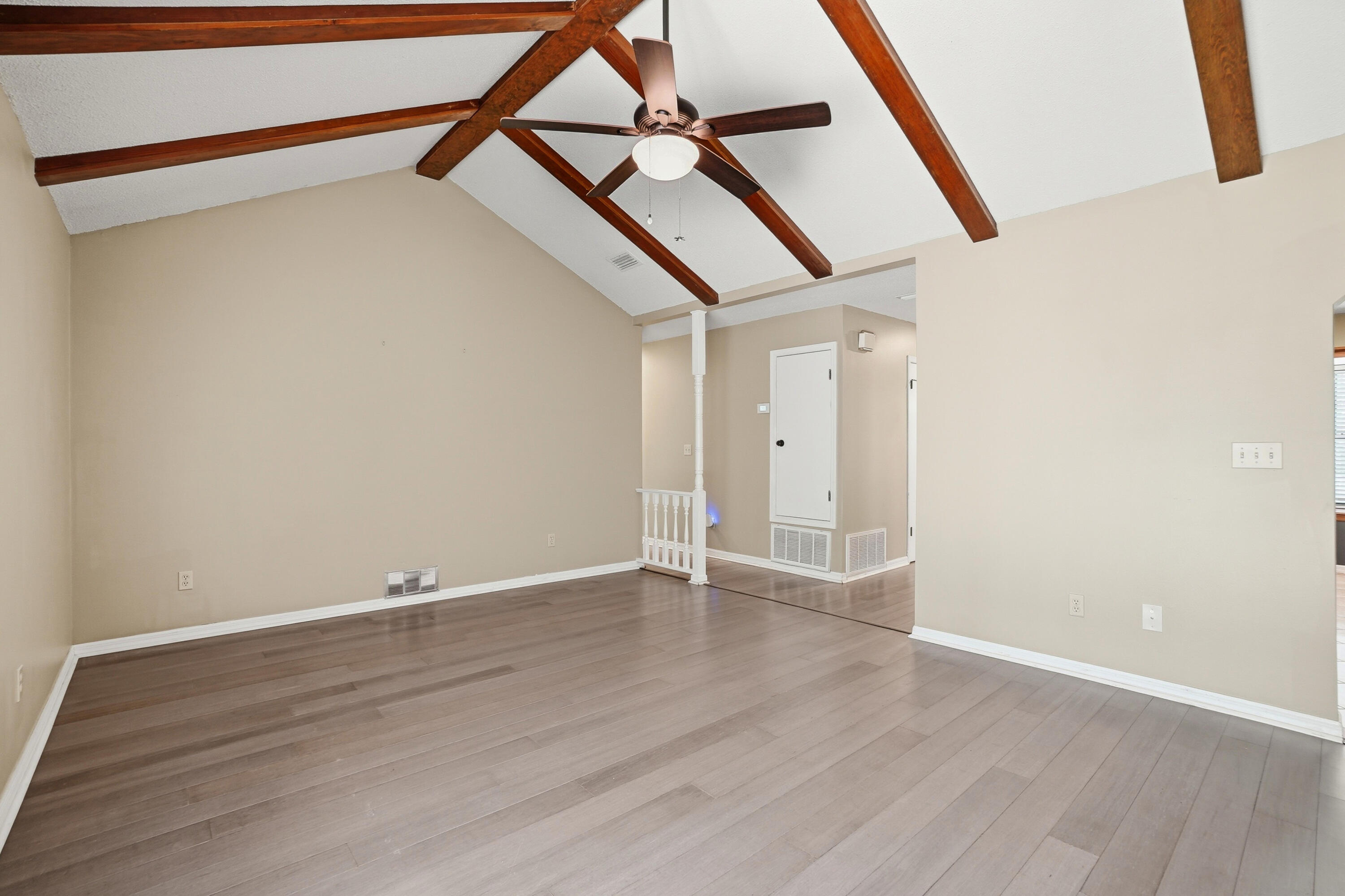 COUNTRYVIEW ESTATES 1ST ADDN - Residential