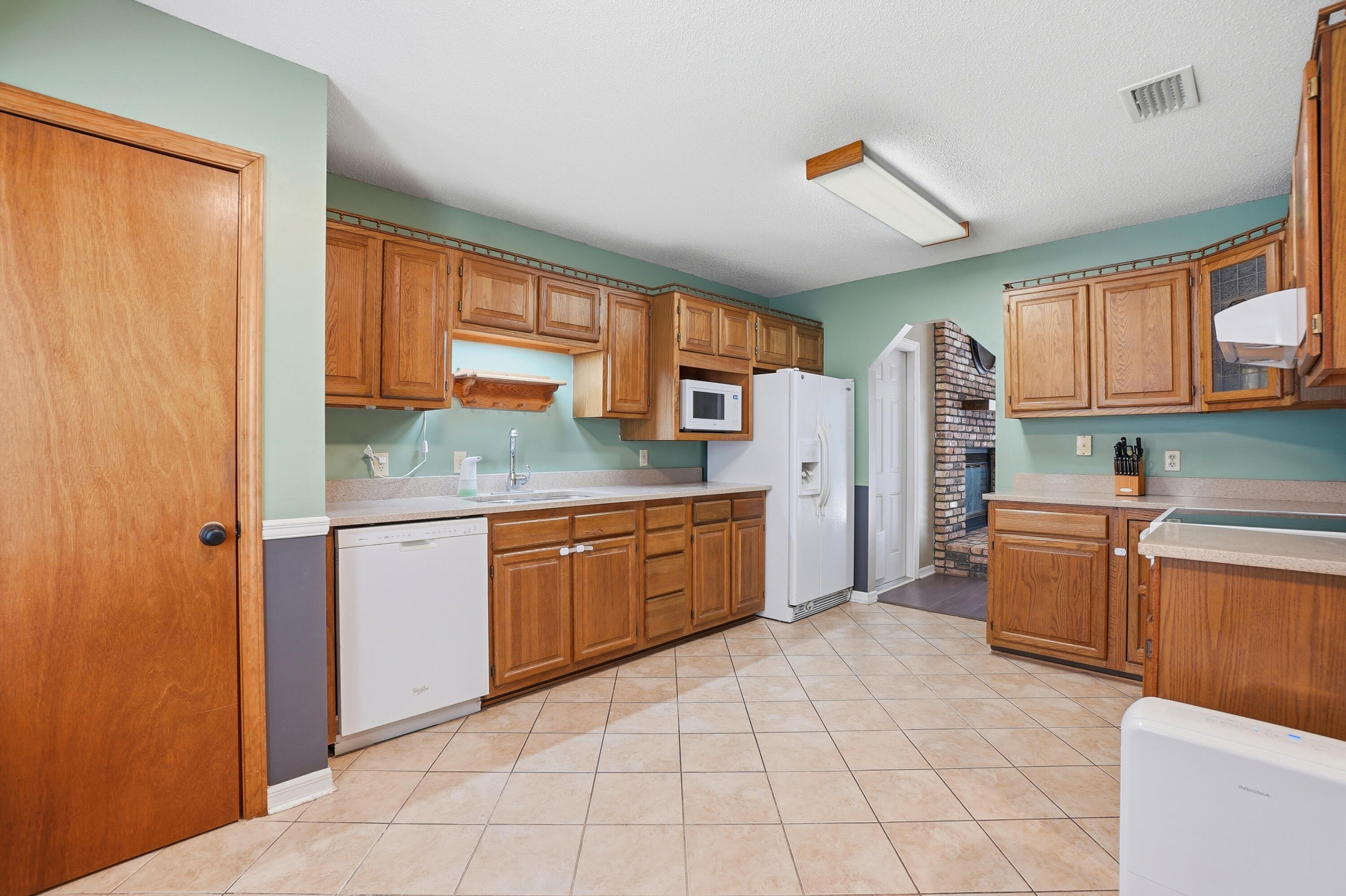 COUNTRYVIEW ESTATES 1ST ADDN - Residential