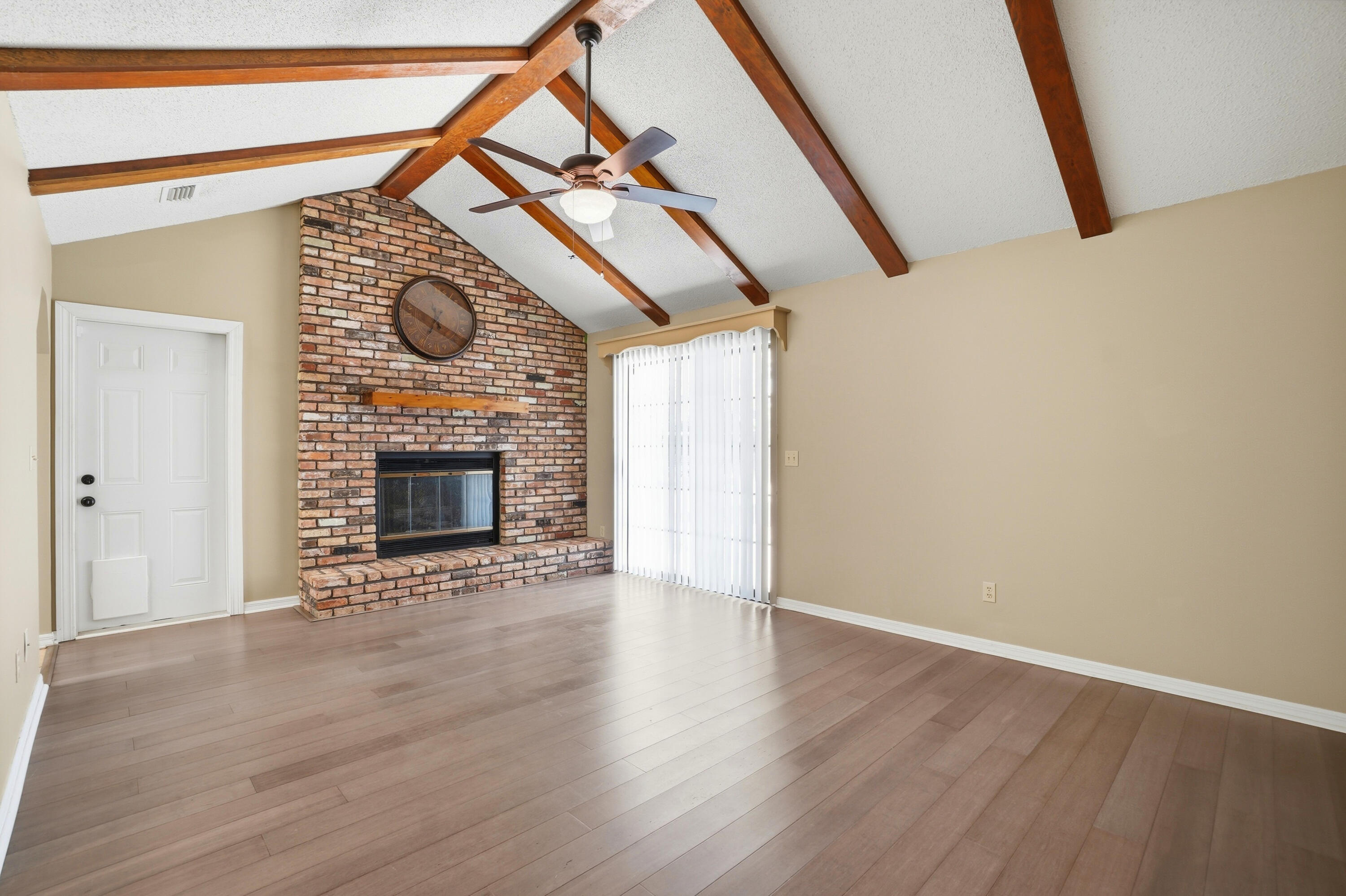 COUNTRYVIEW ESTATES 1ST ADDN - Residential