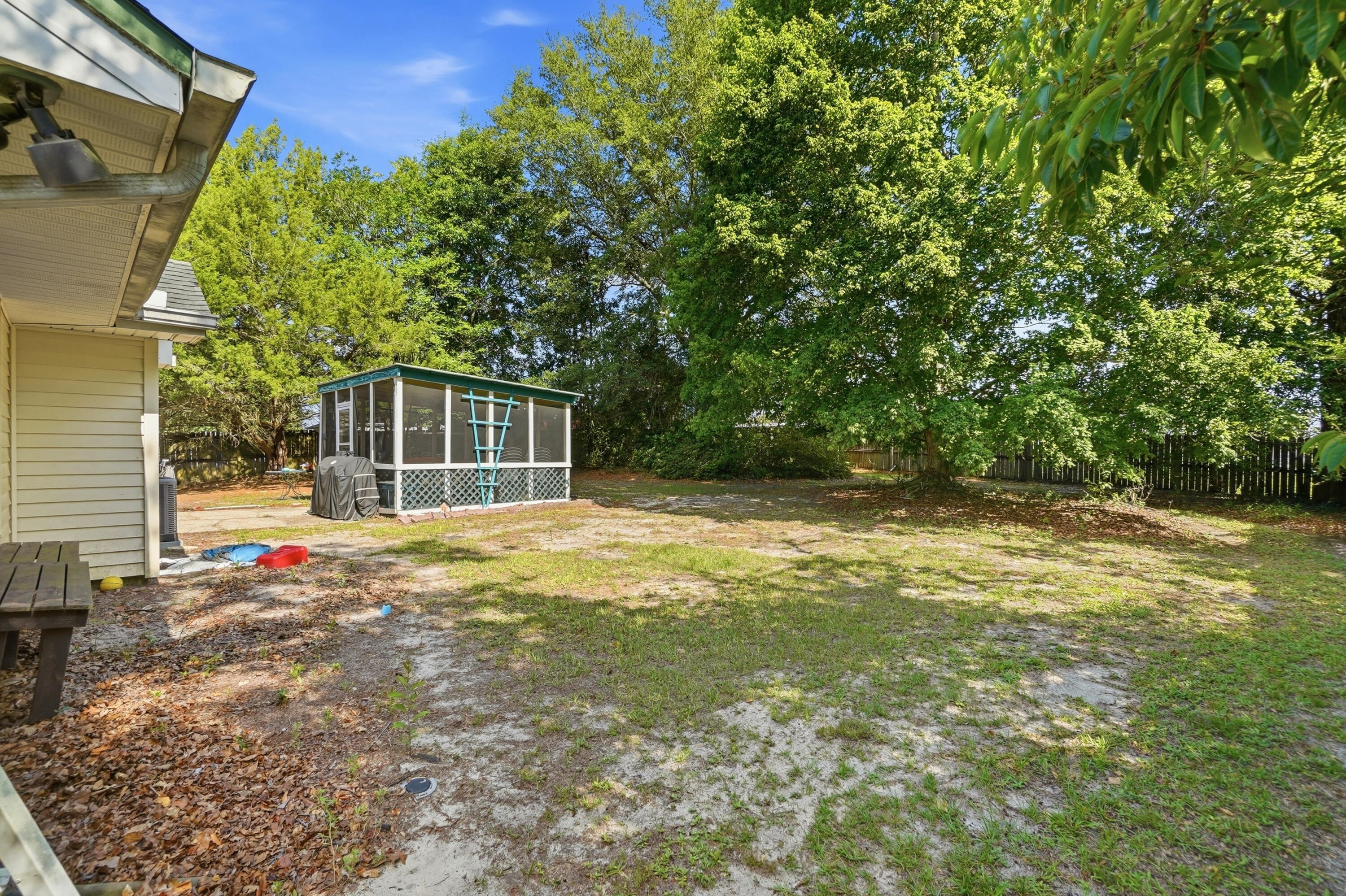 COUNTRYVIEW ESTATES 1ST ADDN - Residential