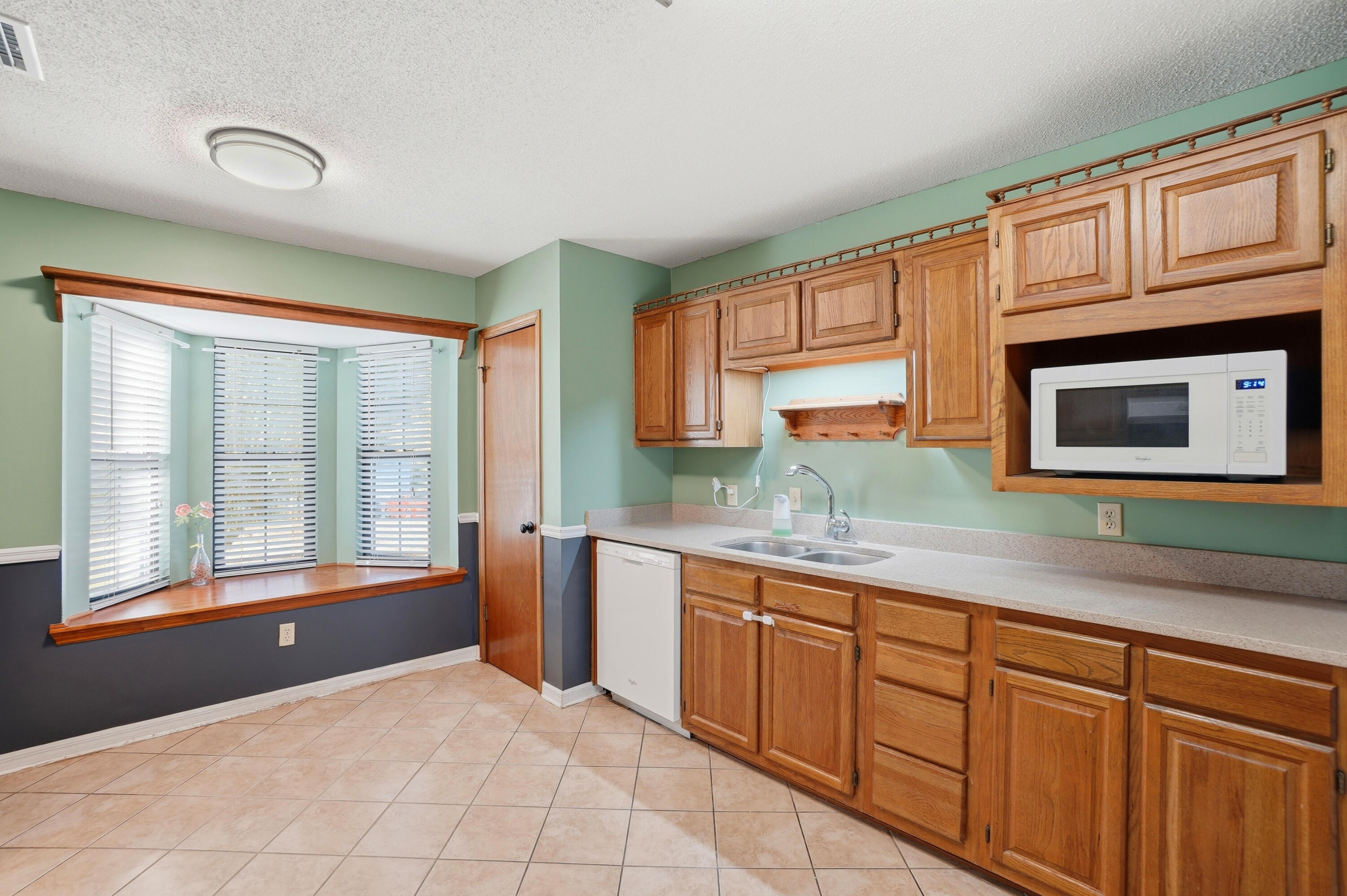 COUNTRYVIEW ESTATES 1ST ADDN - Residential