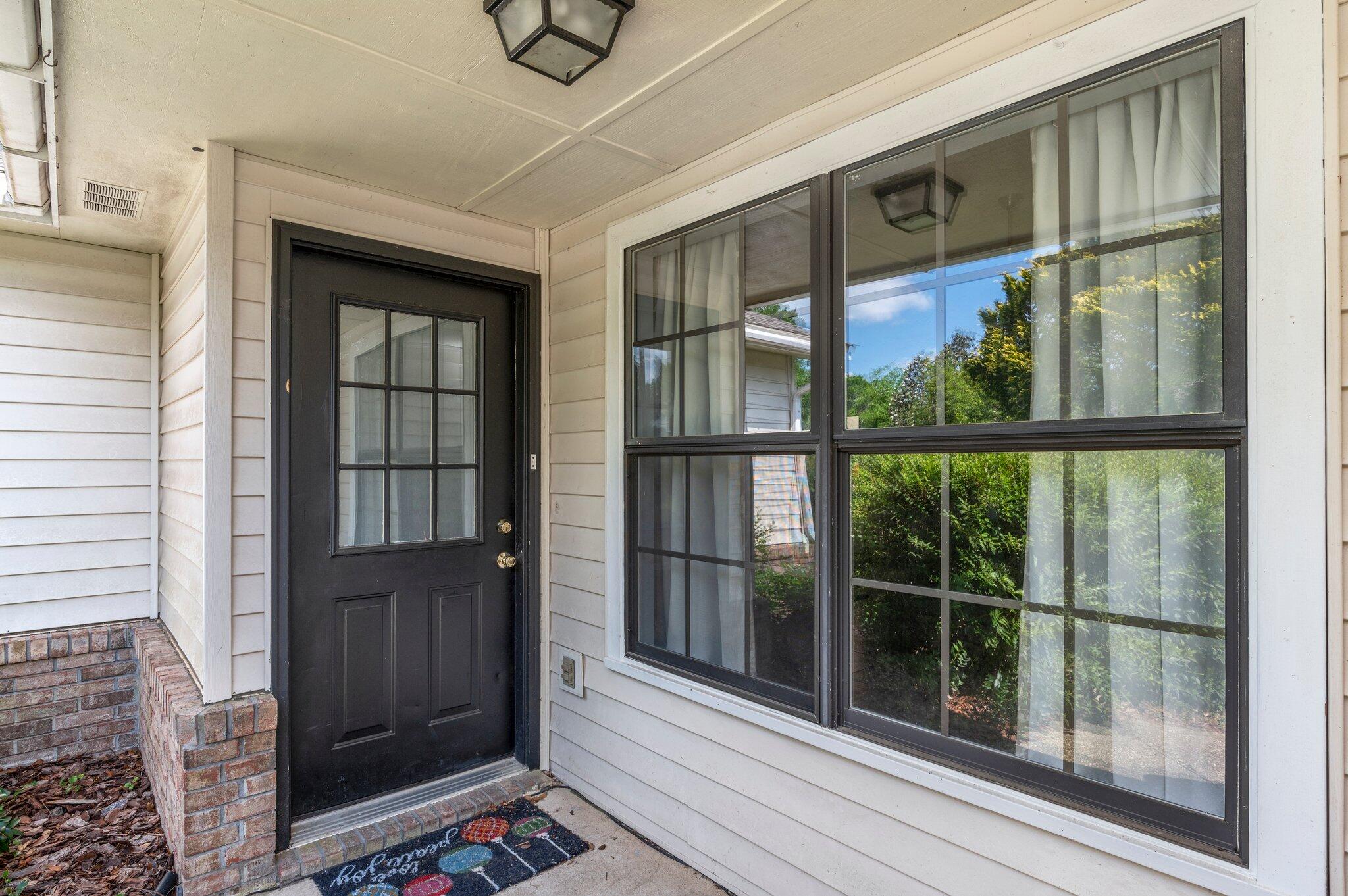HOLLYROD PARK - Residential Lease