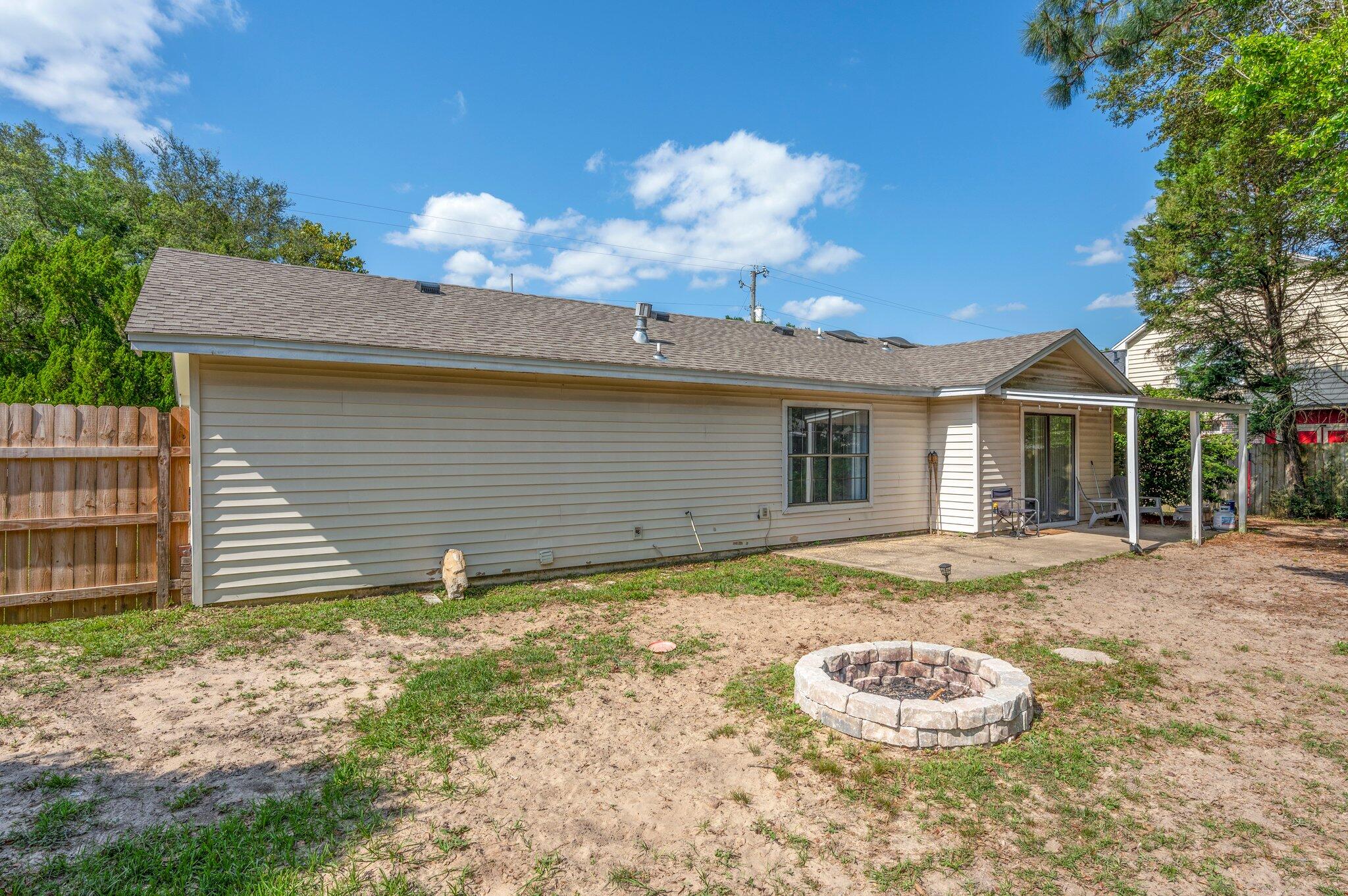 HOLLYROD PARK - Residential Lease