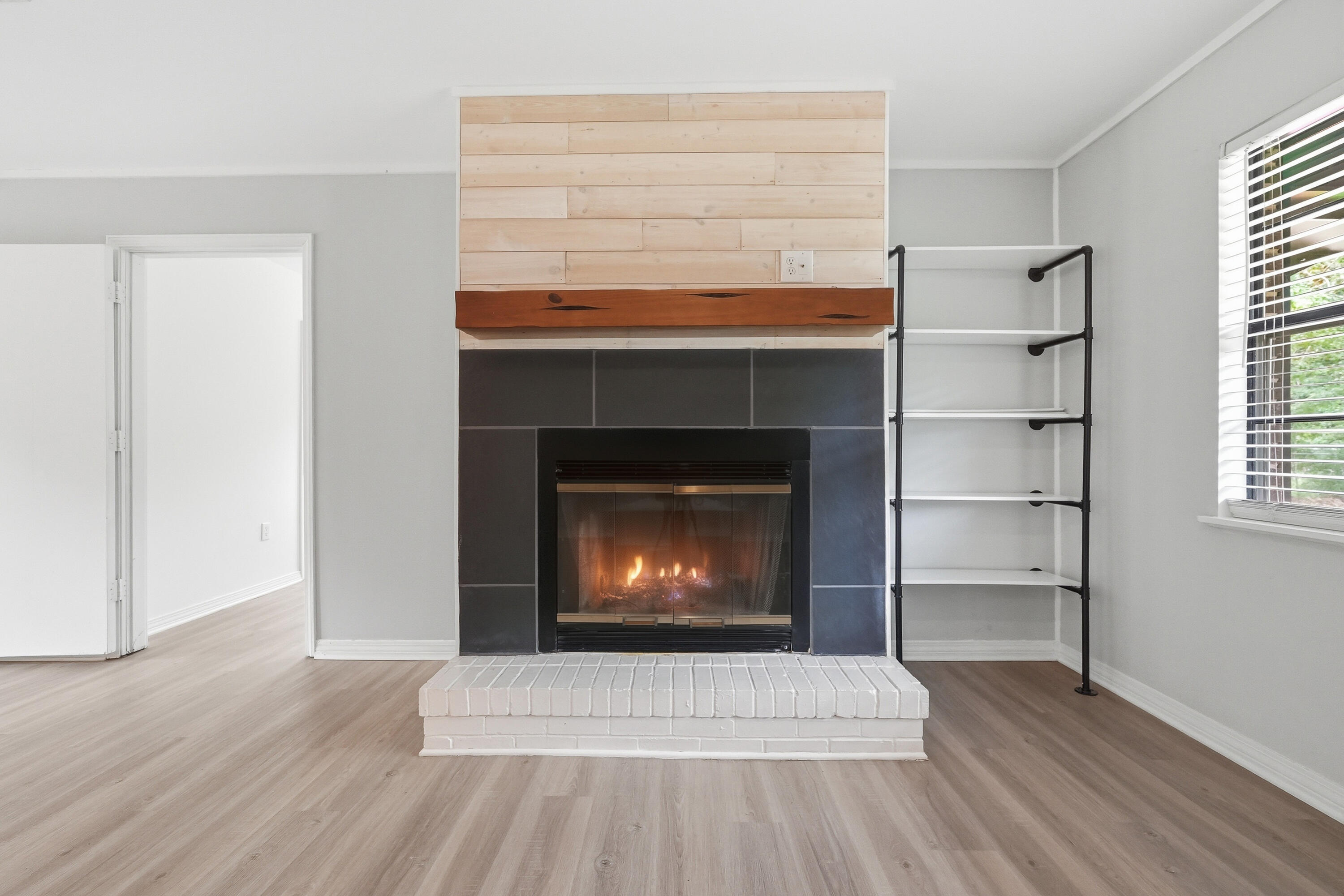 ADAMS POWELL EAST - Residential