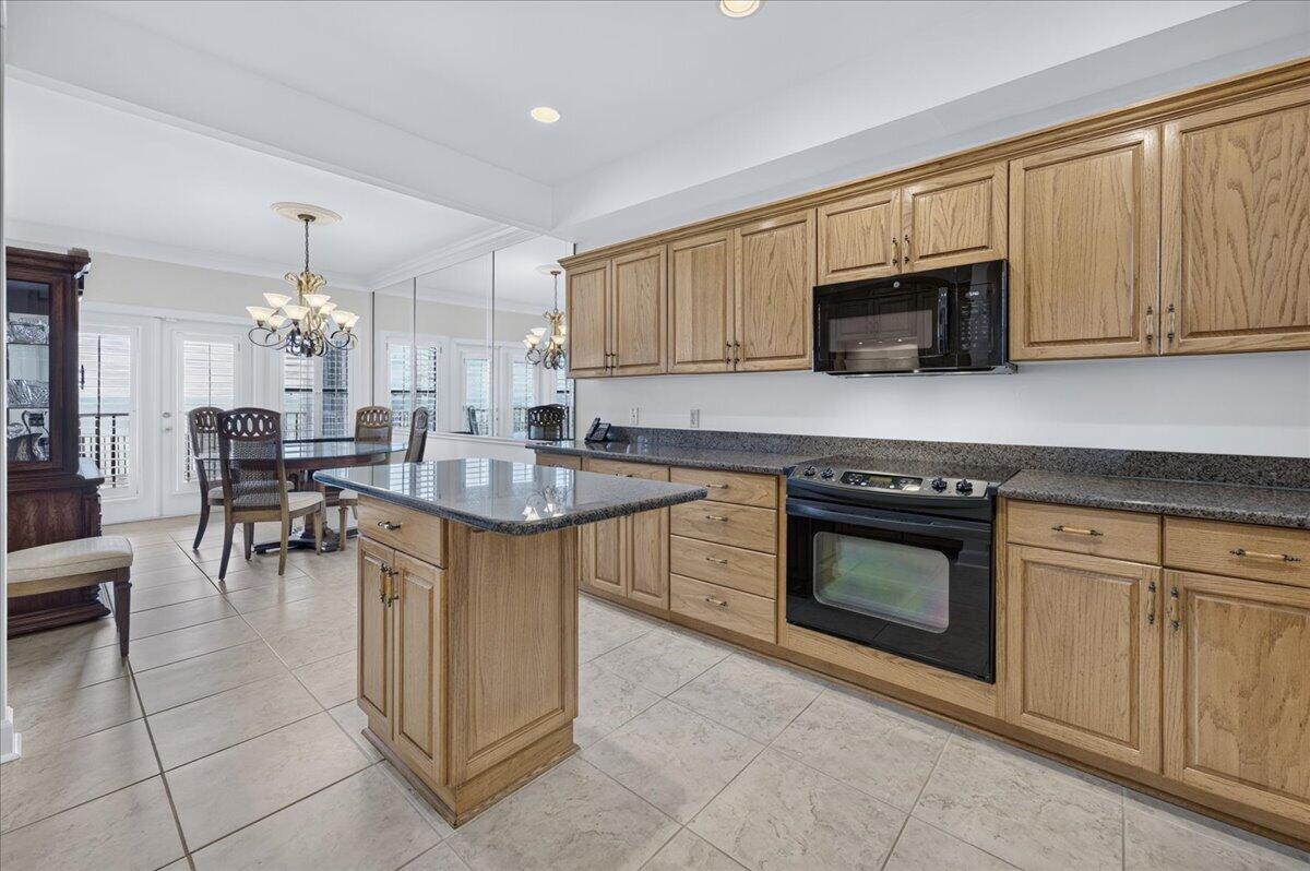 BAYBRIDGE CONDO - Residential
