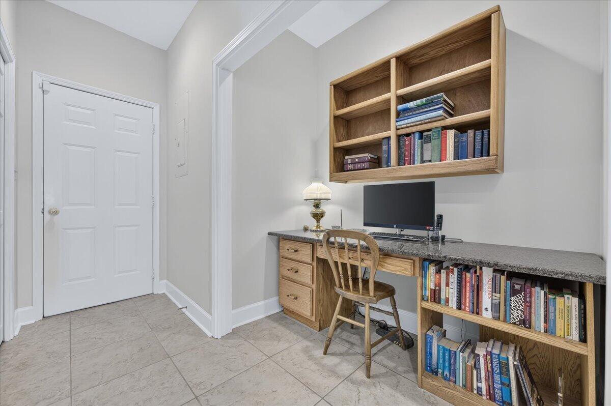 BAYBRIDGE CONDO - Residential