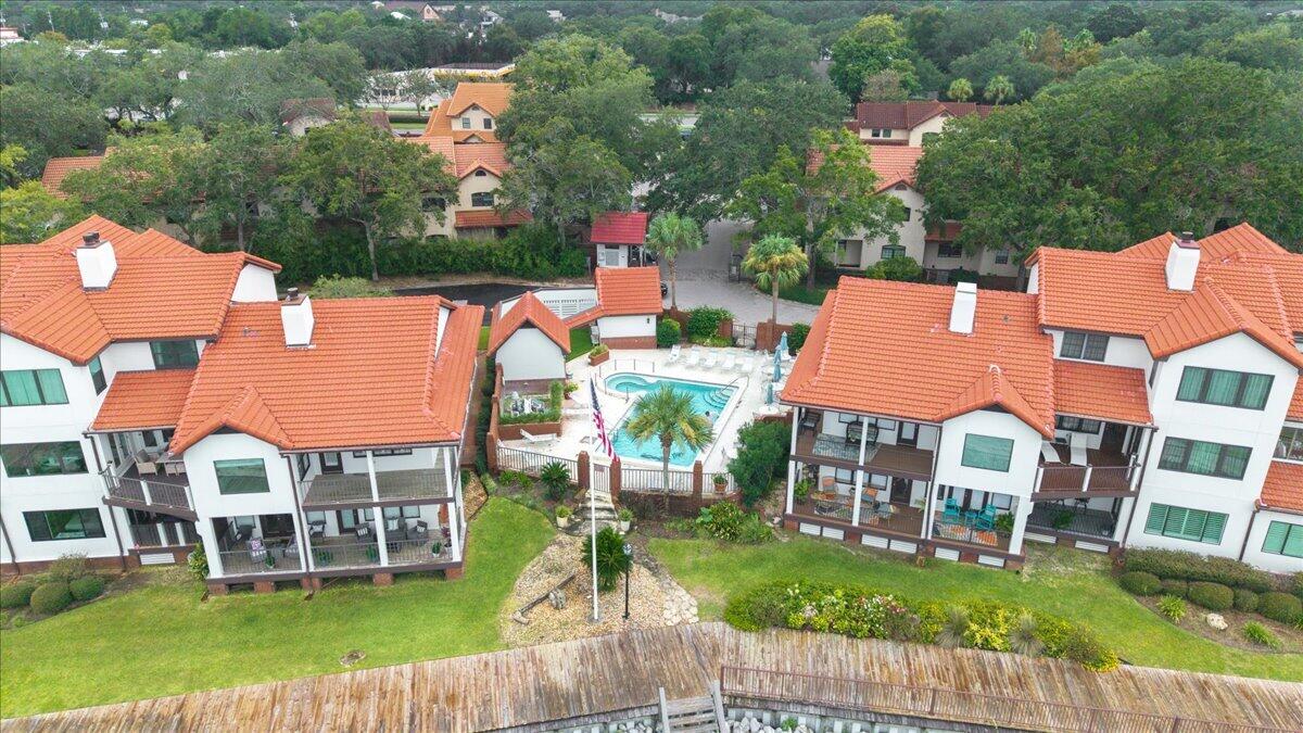 BAYBRIDGE CONDO - Residential