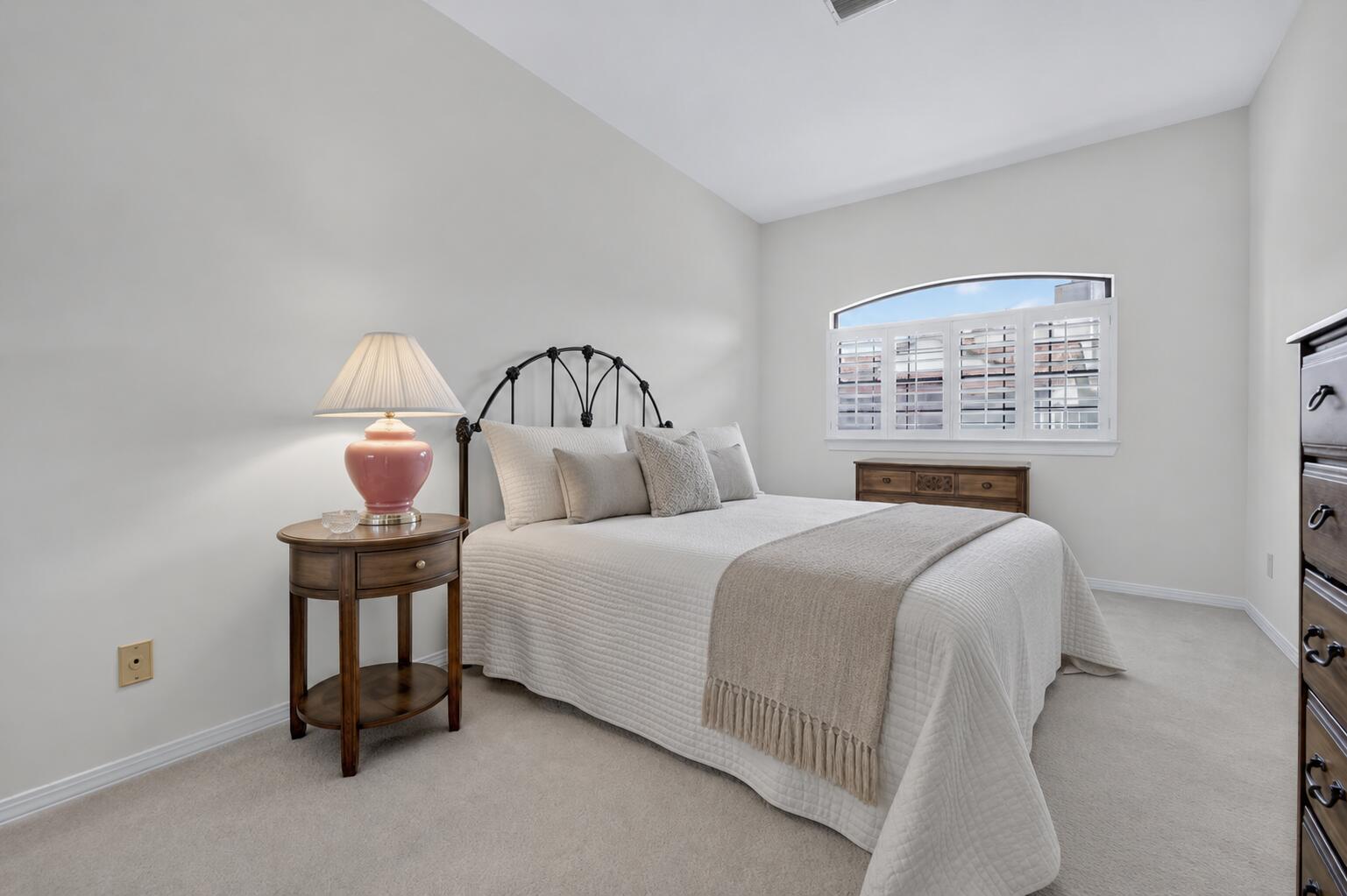 BAYBRIDGE CONDO - Residential