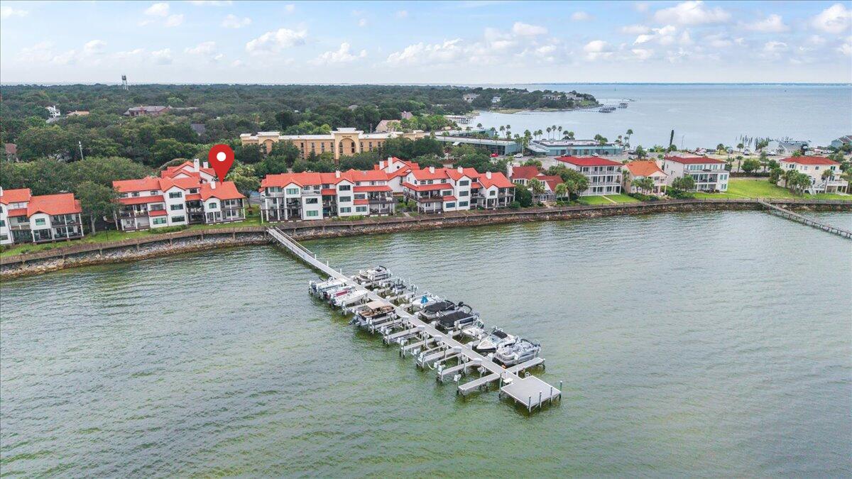 BAYBRIDGE CONDO - Residential