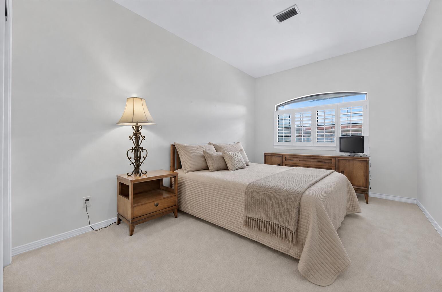 BAYBRIDGE CONDO - Residential
