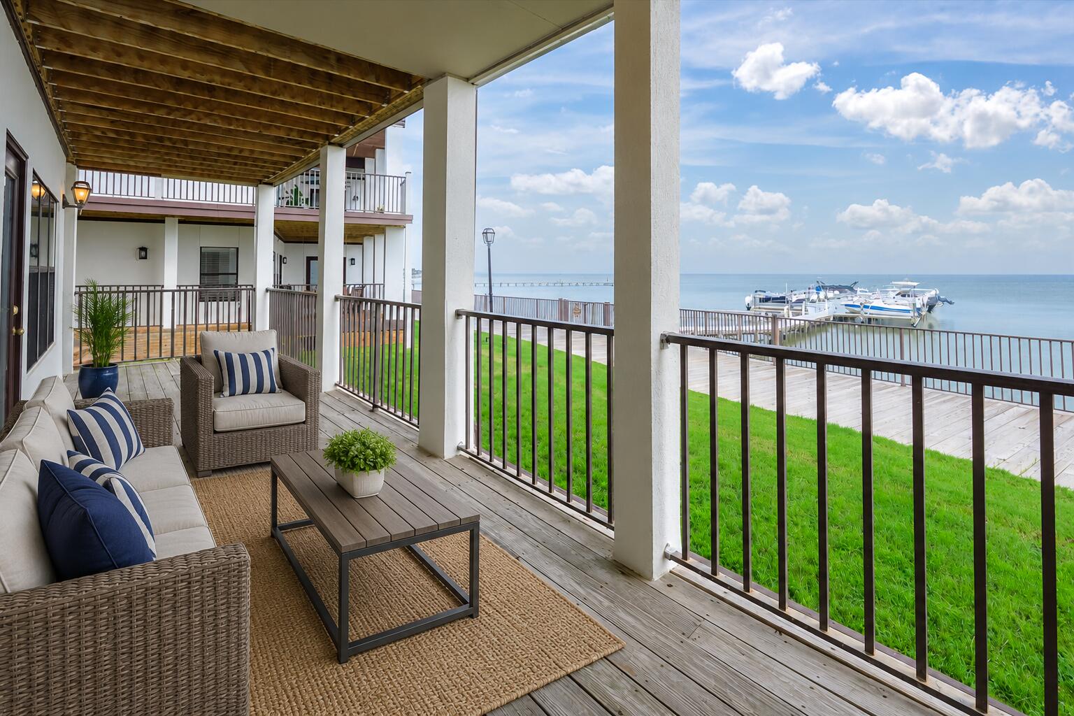 BAYBRIDGE CONDO - Residential