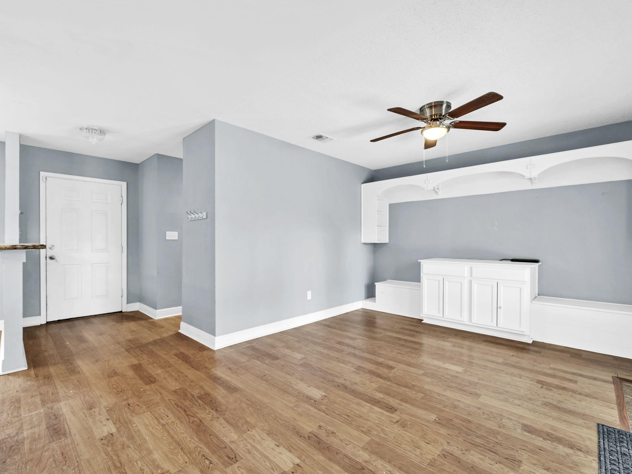 MID PINES S/D LOT 17 BLK A - Residential Lease