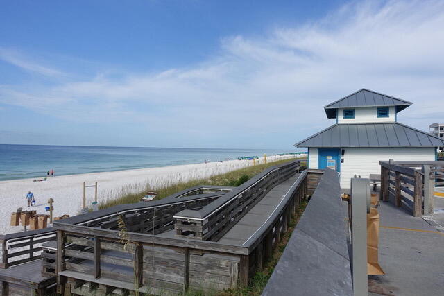 OCEANSIDE - Land