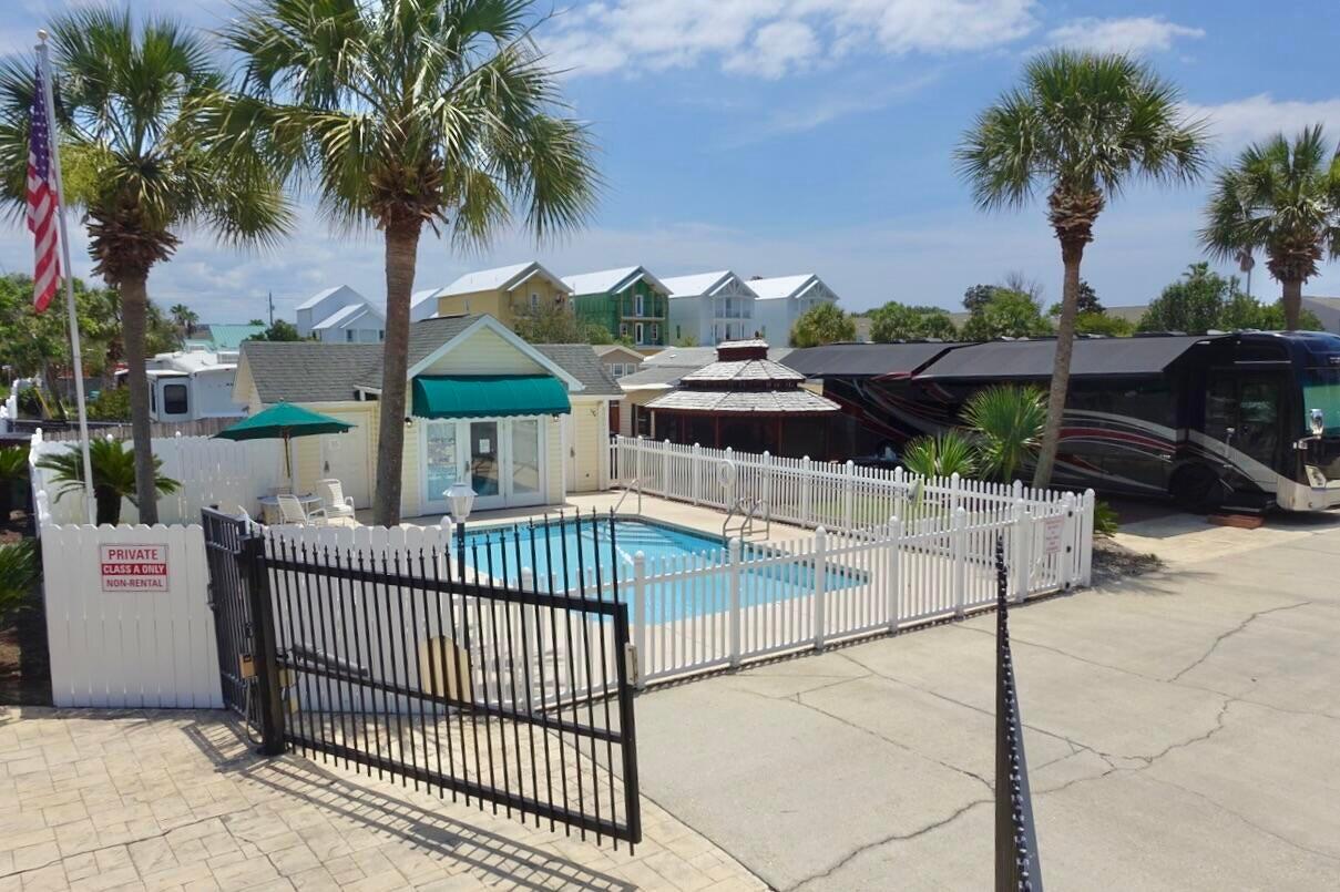 OCEANSIDE - Land