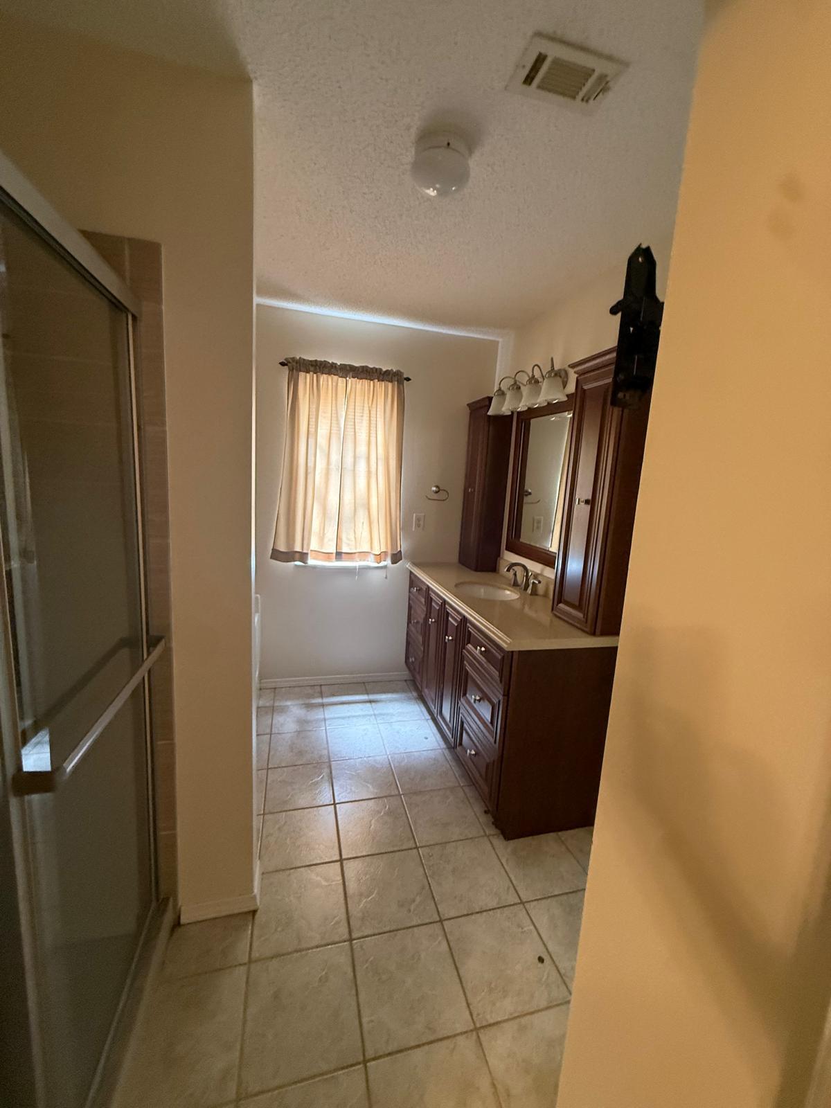 HUNTERS RUN S/D - Residential