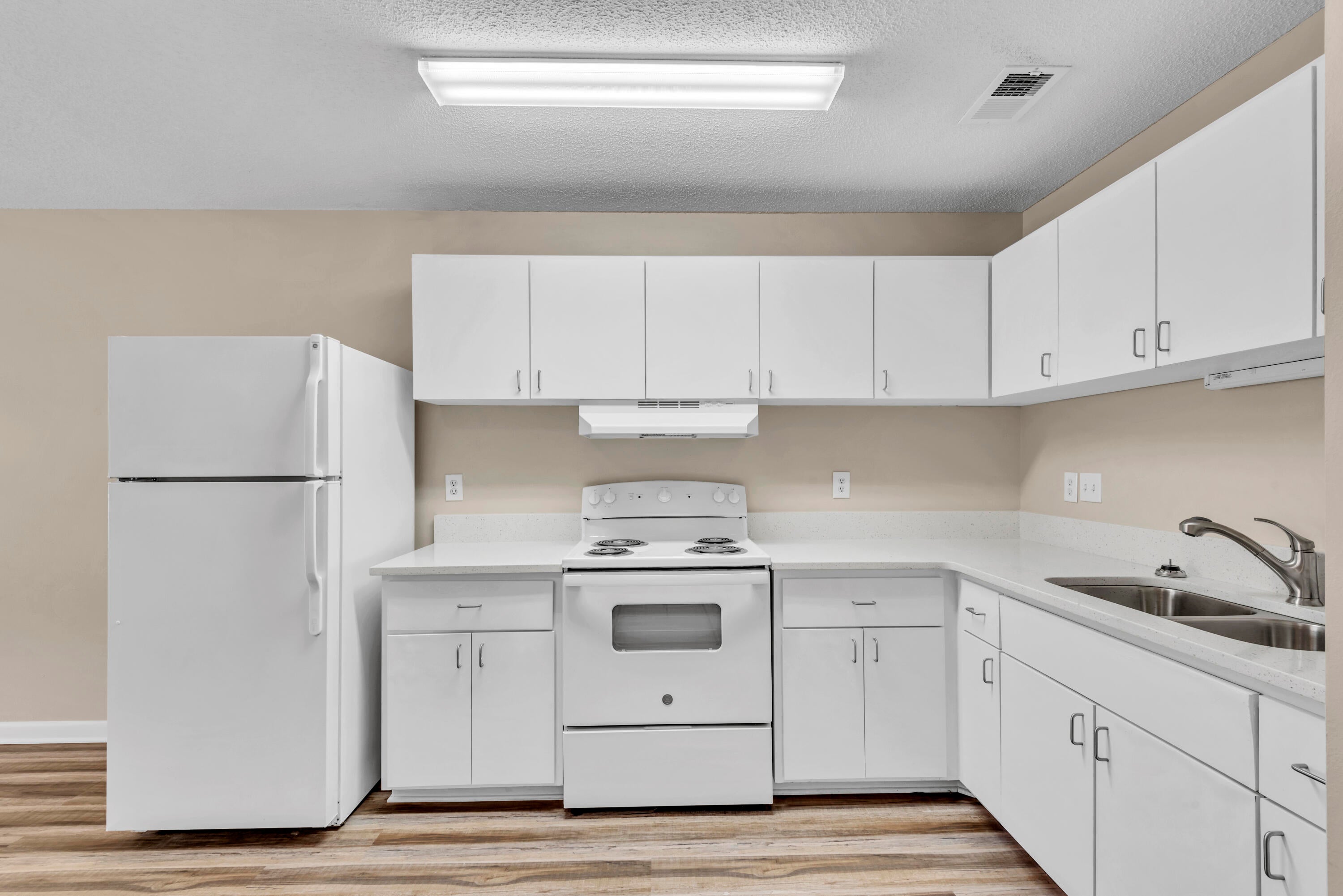 Whits Waterview Apartments - Residential Lease