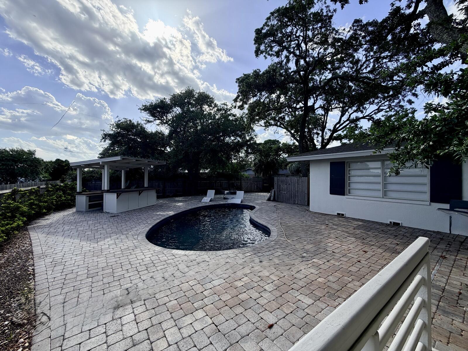 Hood Avenue (Elliott Point) - Residential