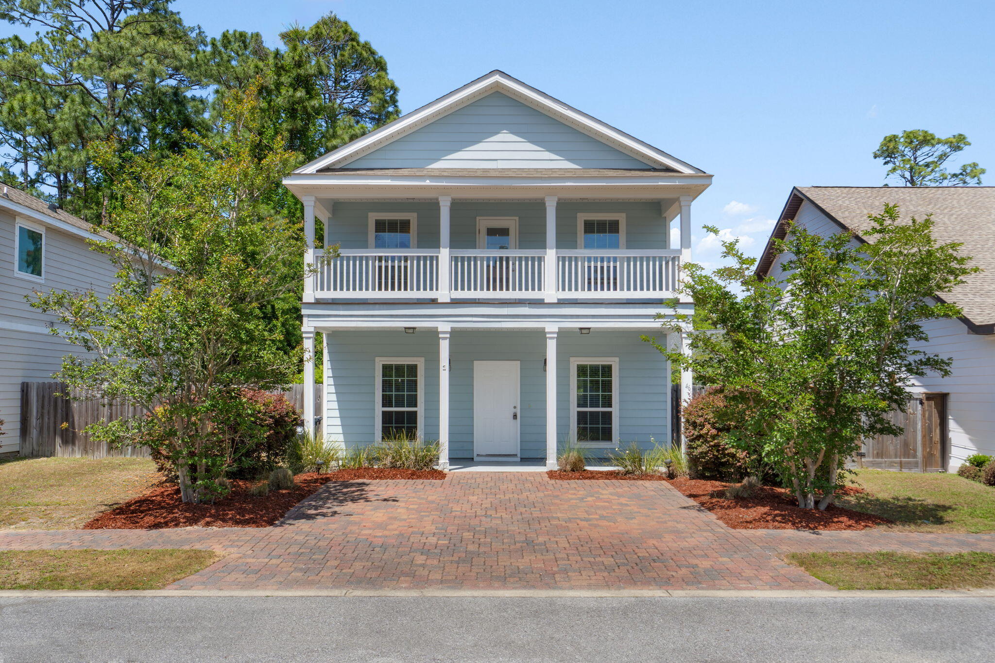 TRANQUILITY BY THE BAY - Residential