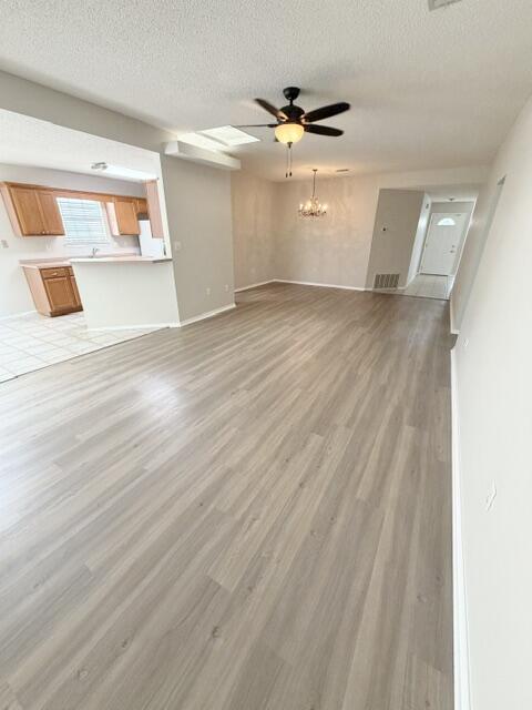 PALM HARBOR MARINA - Residential Lease