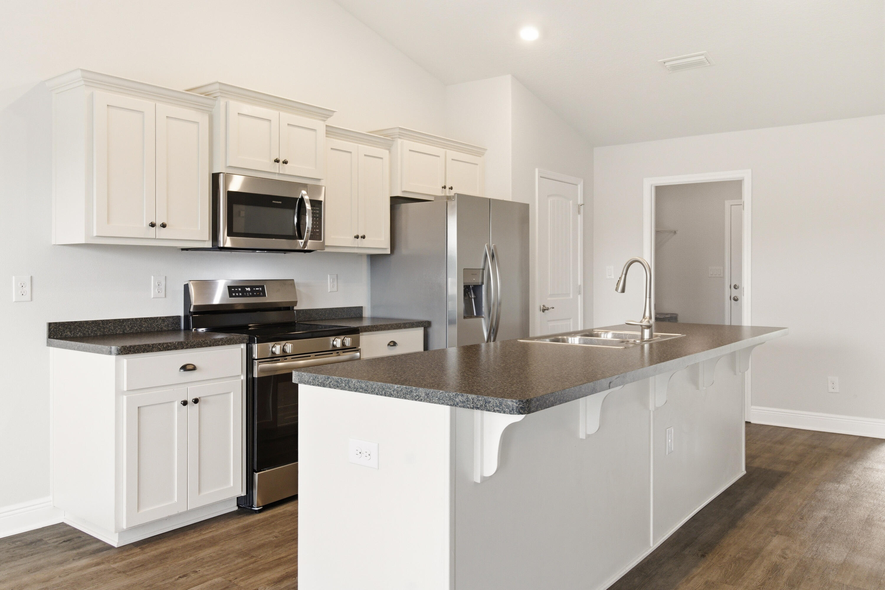 Brylington Manor - Residential