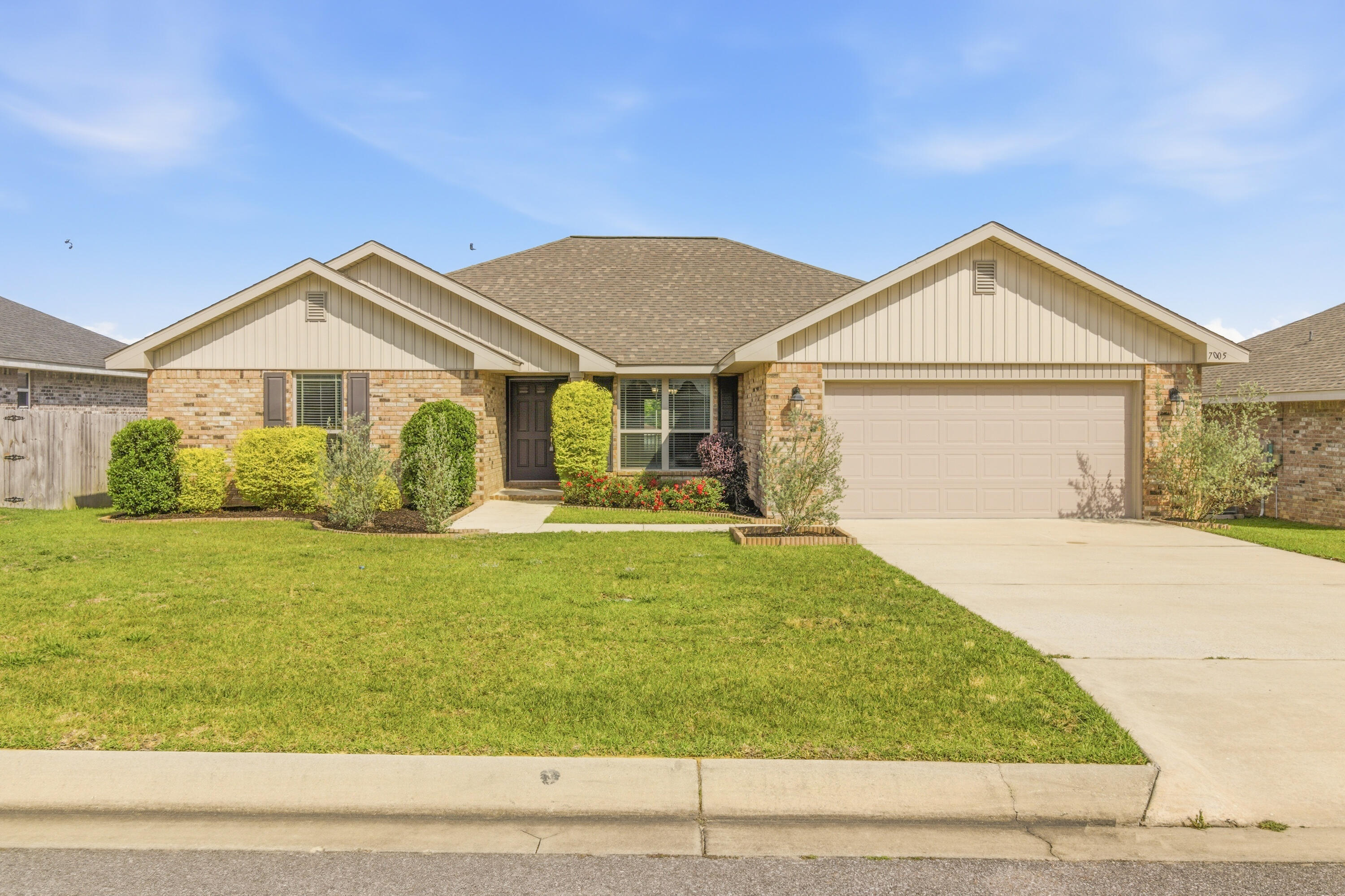 8k closings costs assistance.   2020 Build • 4 BR • 3 BA • 2,350 SF • 2-Car Garage
This like-new 2020 build in Brylington Manor has been freshly updated with new interior paint and new carpet, offering a clean, modern, move-in-ready home in one of Pensacola's most convenient and fast-growing areas.
The open, bright, and functional layout features 4 bedrooms, 3 full baths, and 2,350 sq ft of well-designed living space. The kitchen, dining, and living areas flow seamlessly, making it ideal for families, entertainers, or anyone wanting a modern home with zero projects.
Highlights
4 Bedrooms / 3 Full Baths
2,350 sq ft of open, functional living space
2020 construction -- modern systems & layout
Fresh paint + new carpet throughout
2-Car Garage
Located in a desirable, established neighborhood...