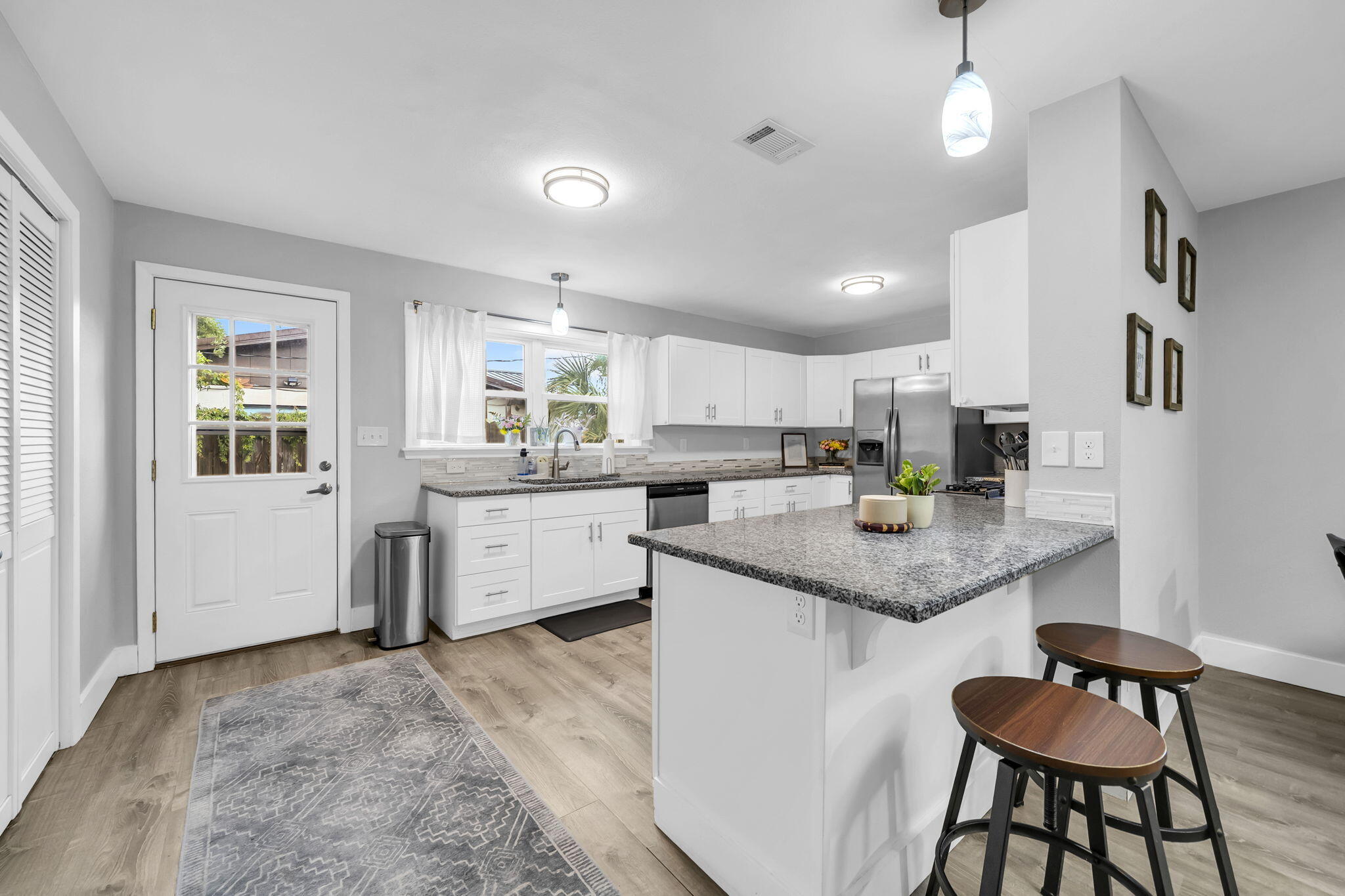 MIDPINES - Residential