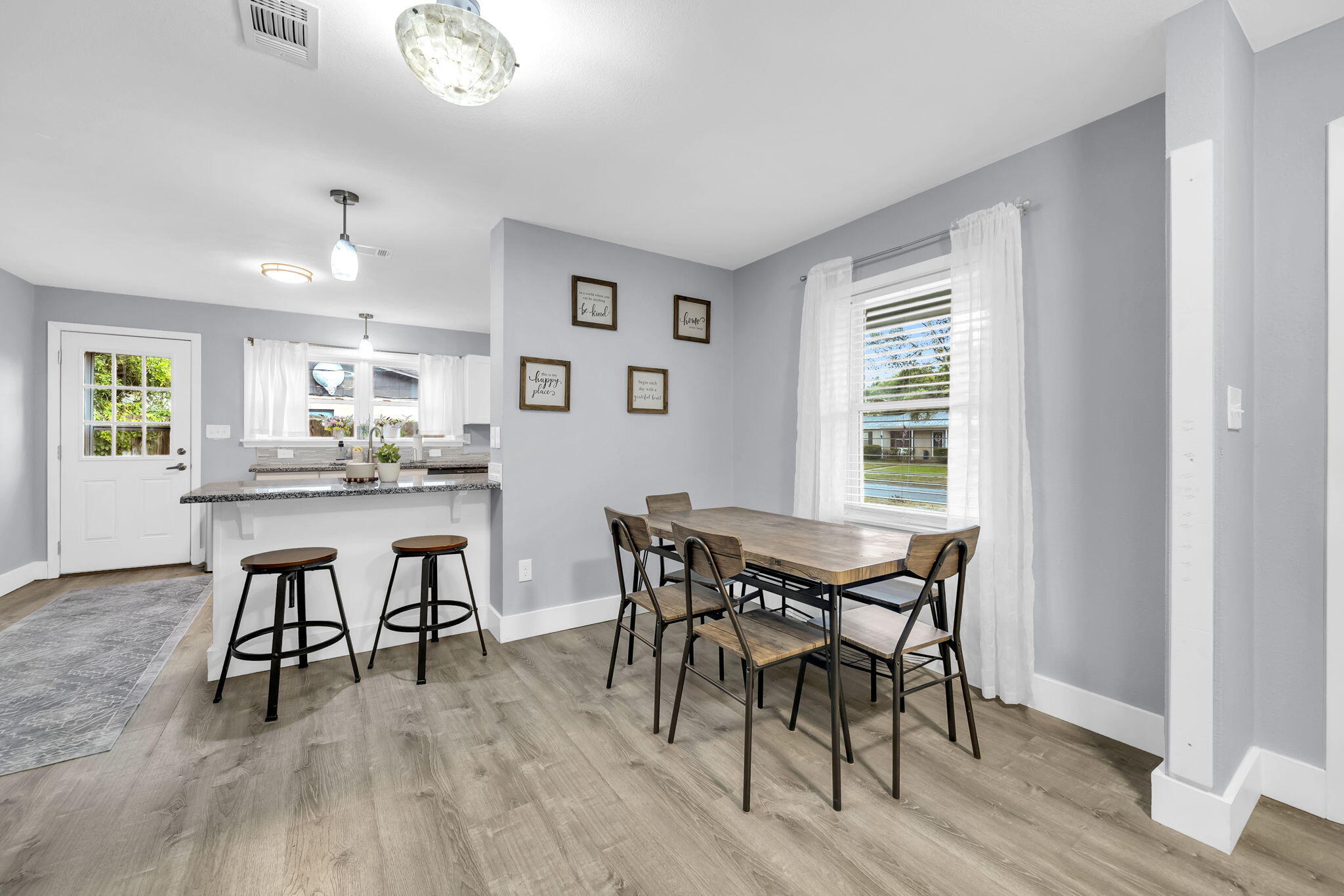 MIDPINES - Residential